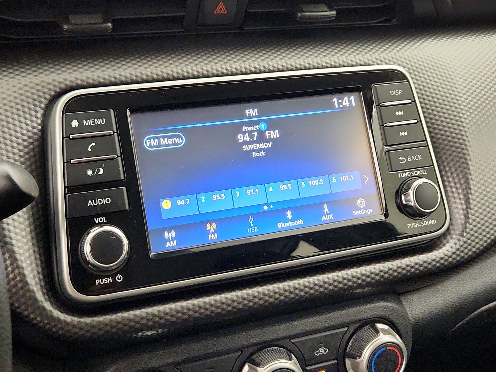 Thumbnail: 2020 Nissan Kicks - 15