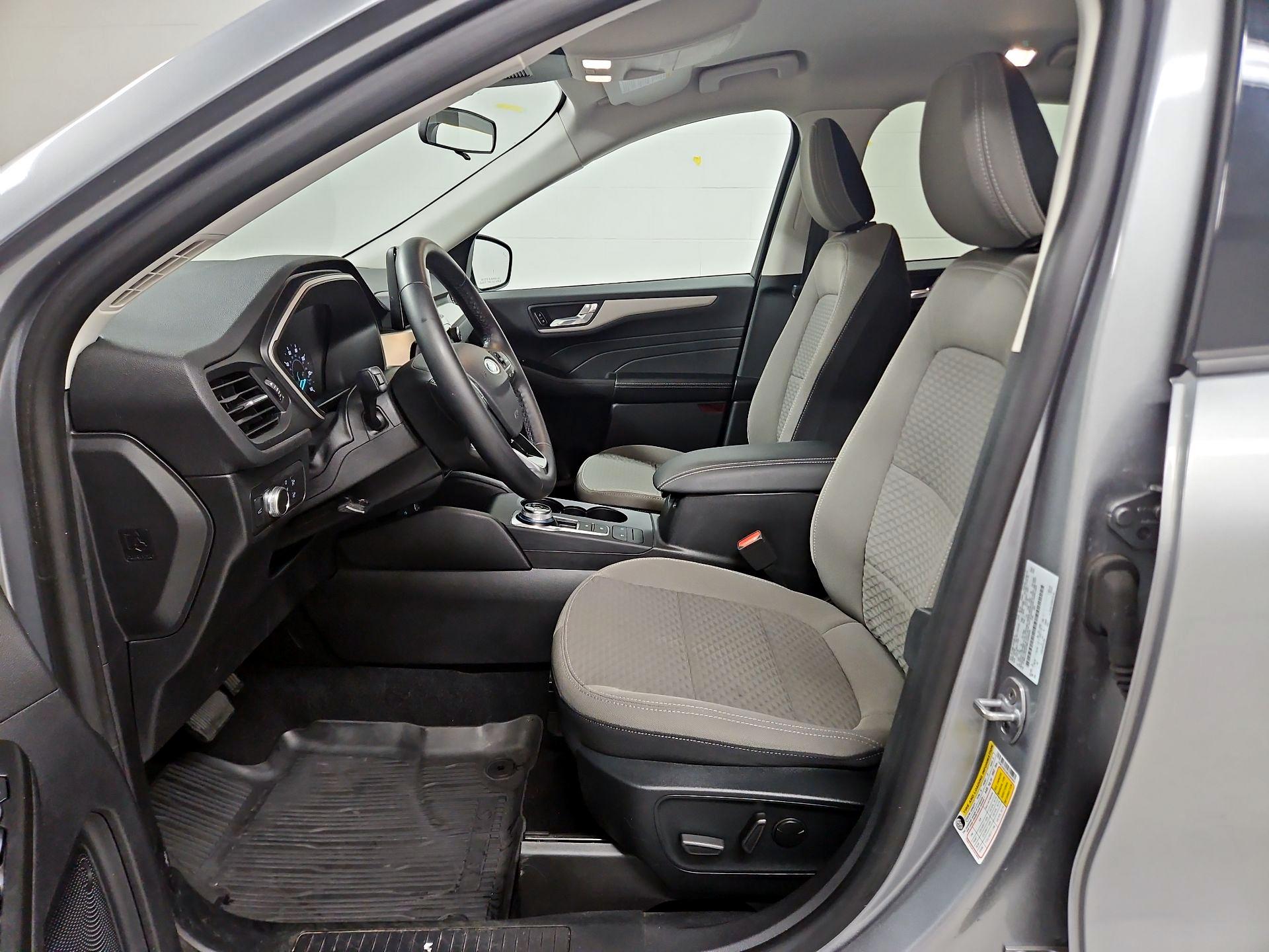 Thumbnail: 2021 Ford Escape - 11