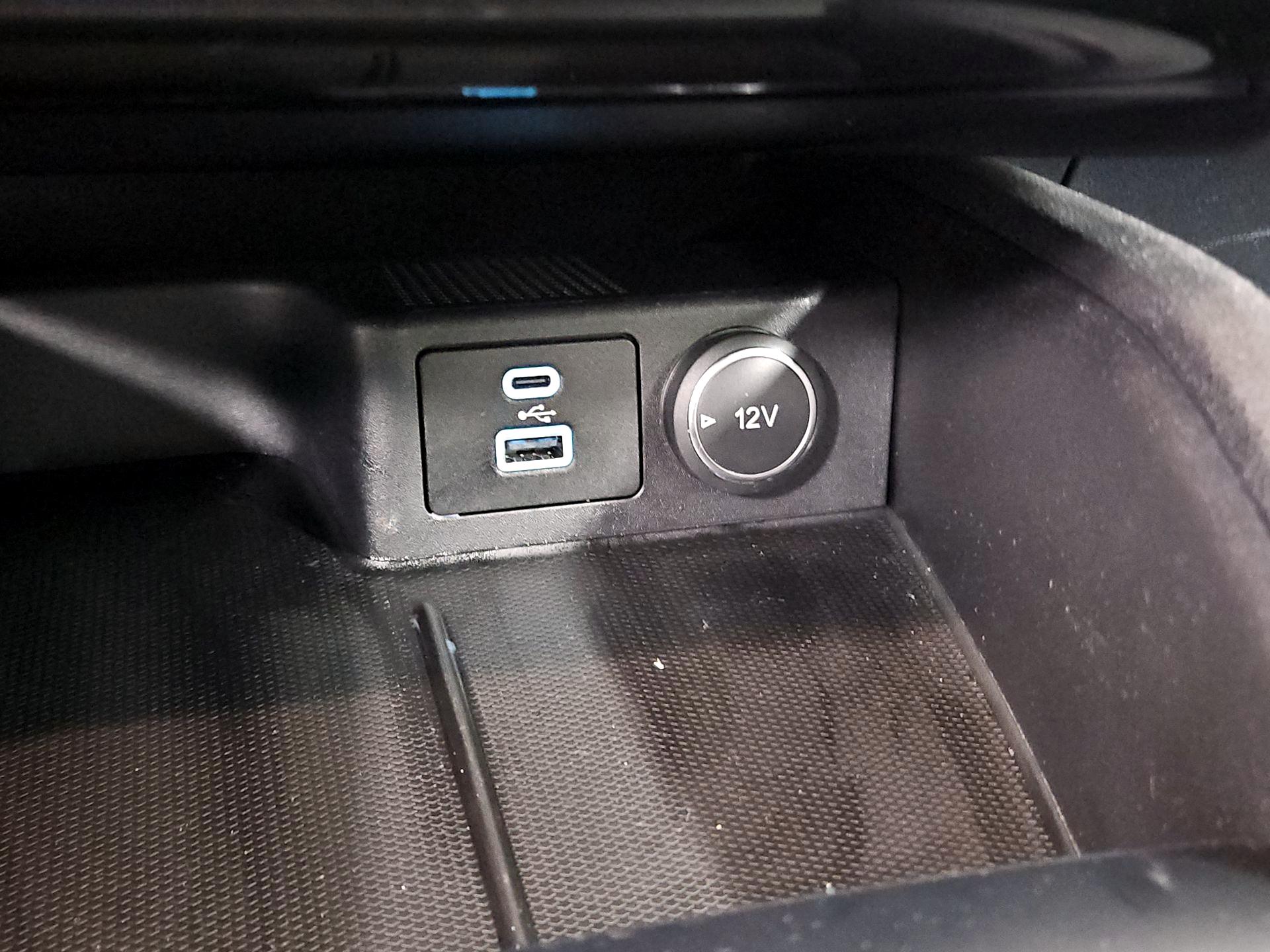 Thumbnail: 2021 Ford Escape - 18