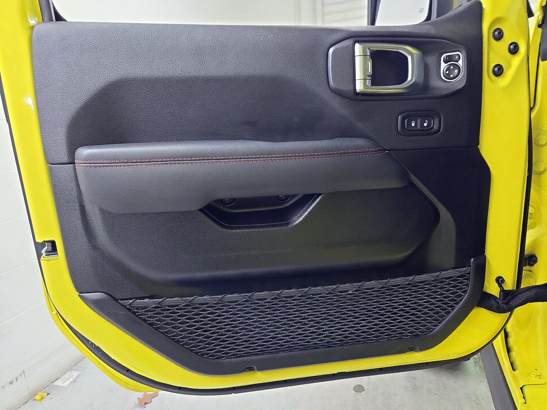 Thumbnail: 2023 Jeep Gladiator - 12