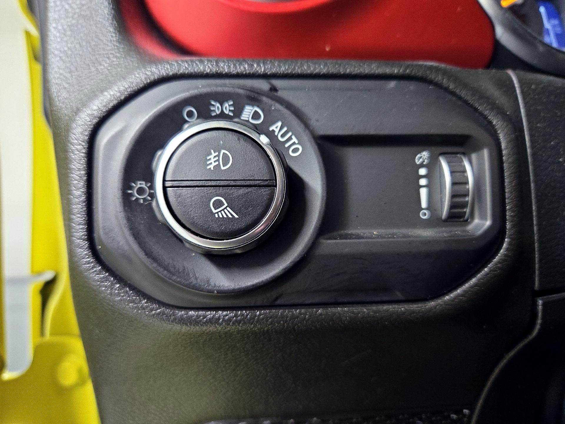 Thumbnail: 2023 Jeep Gladiator - 13