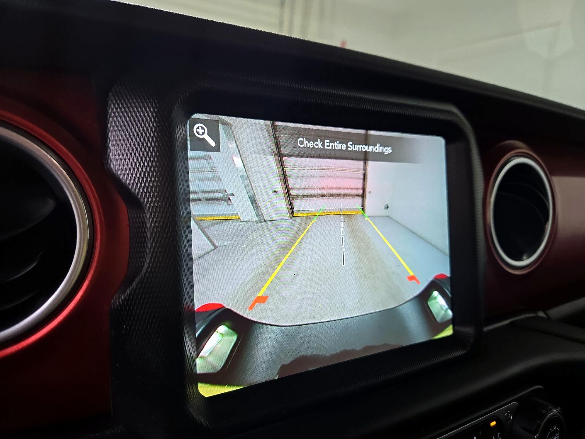 Thumbnail: 2023 Jeep Gladiator - 15