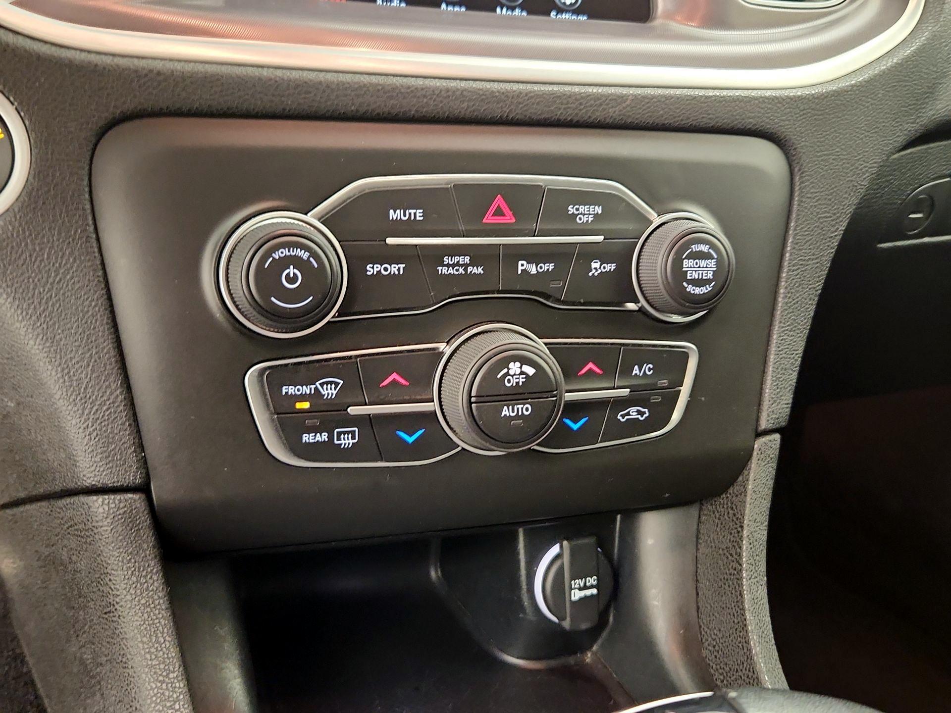 Thumbnail: 2022 Dodge Charger - 16