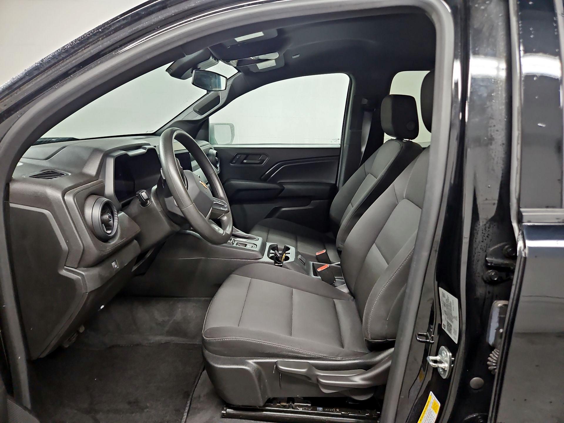 Thumbnail: 2023 Chevrolet Colorado - 11