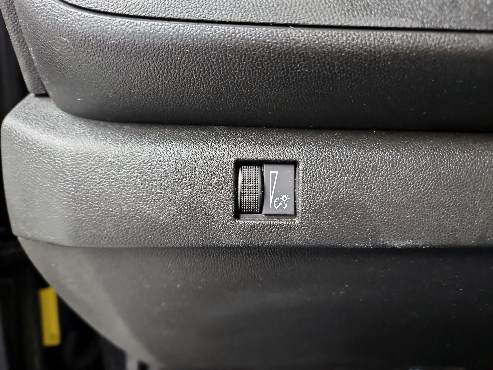 Thumbnail: 2023 Chevrolet Colorado - 13