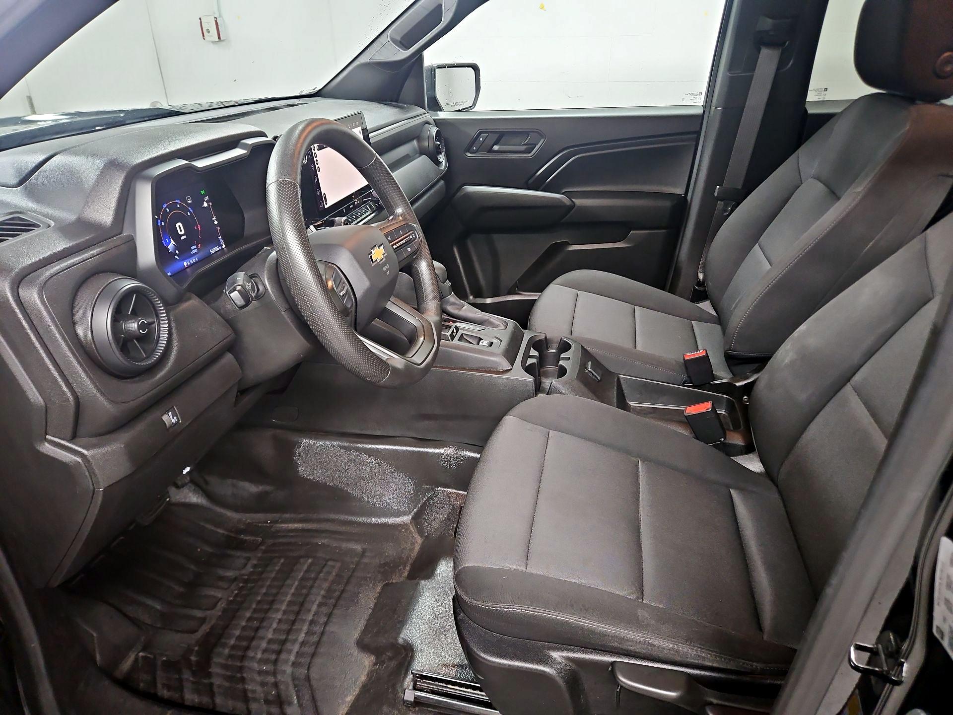 Thumbnail: 2023 Chevrolet Colorado - 11