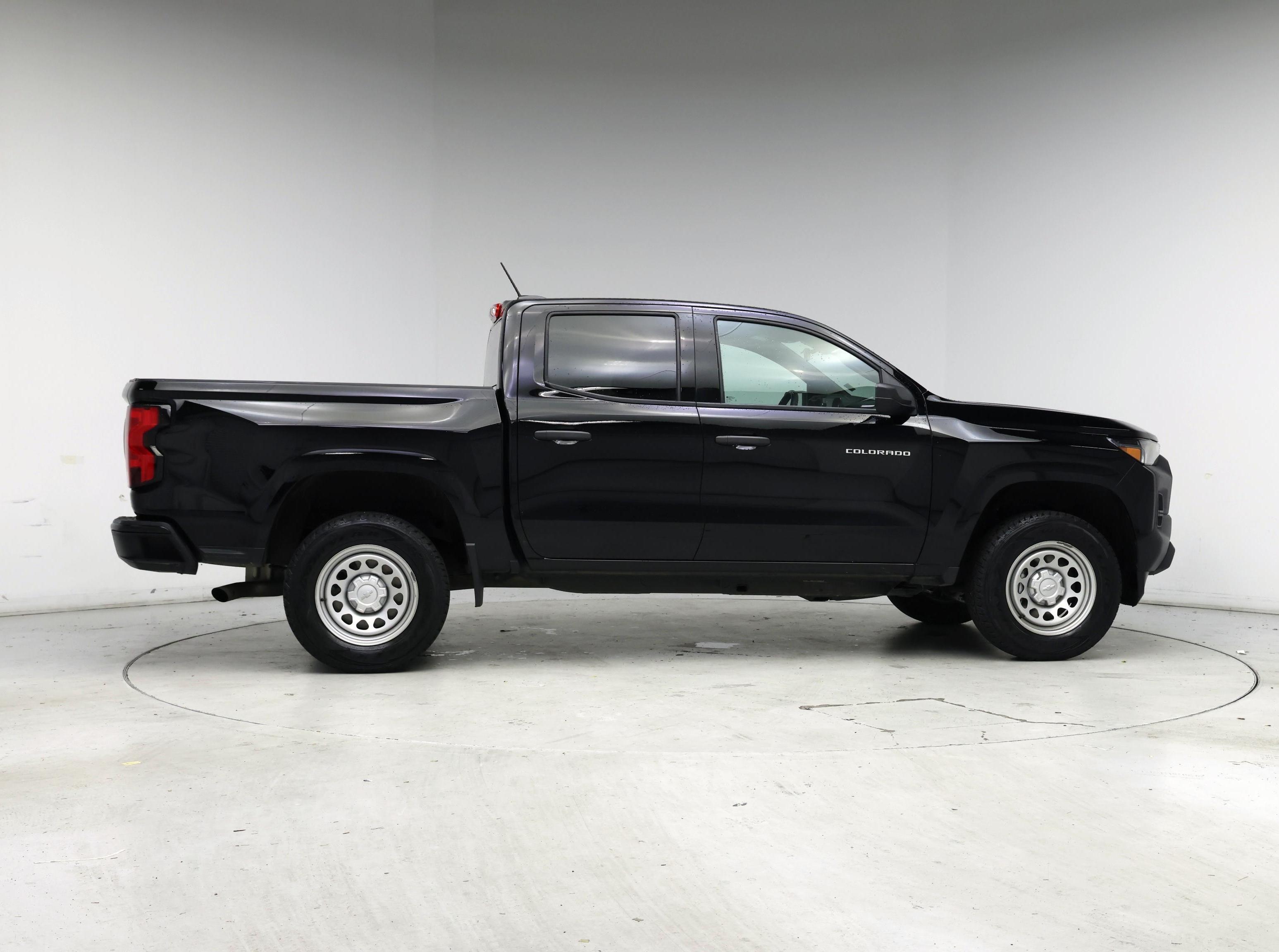 Thumbnail: 2023 Chevrolet Colorado - 7