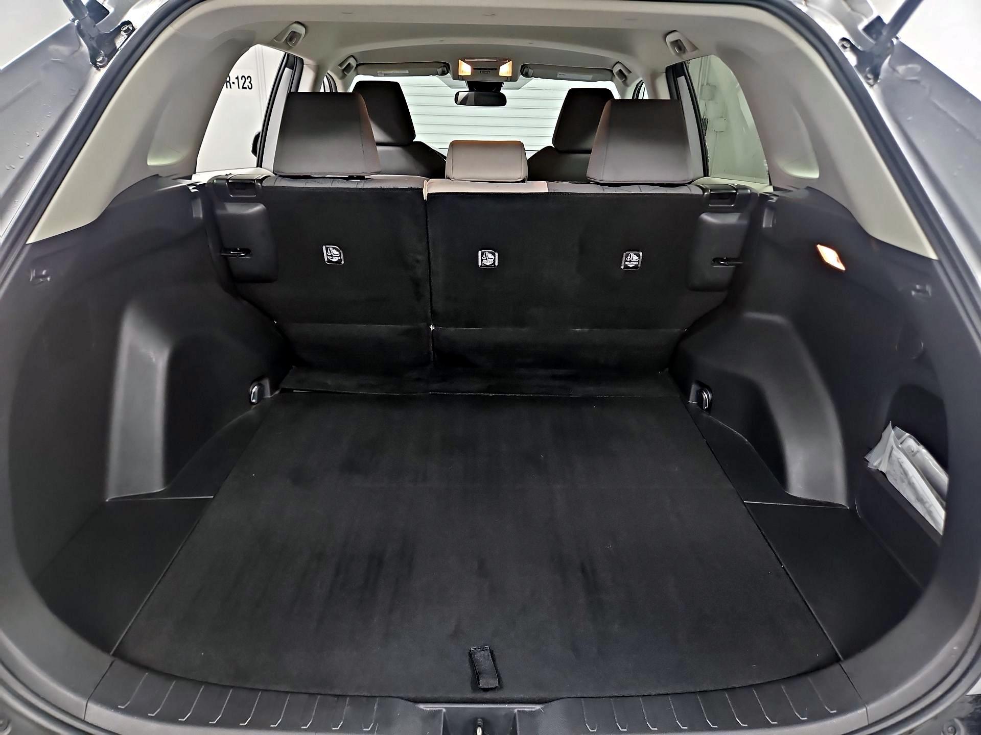 Thumbnail: 2021 Toyota RAV4 - 20