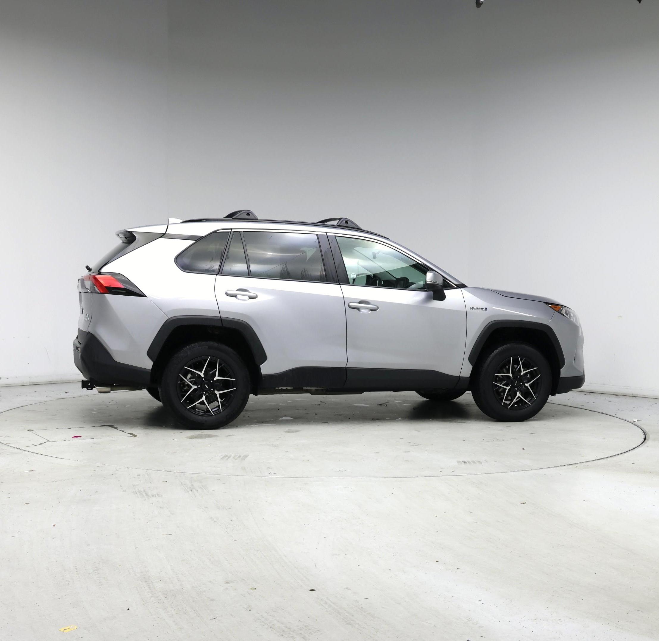 Thumbnail: 2021 Toyota RAV4 - 7