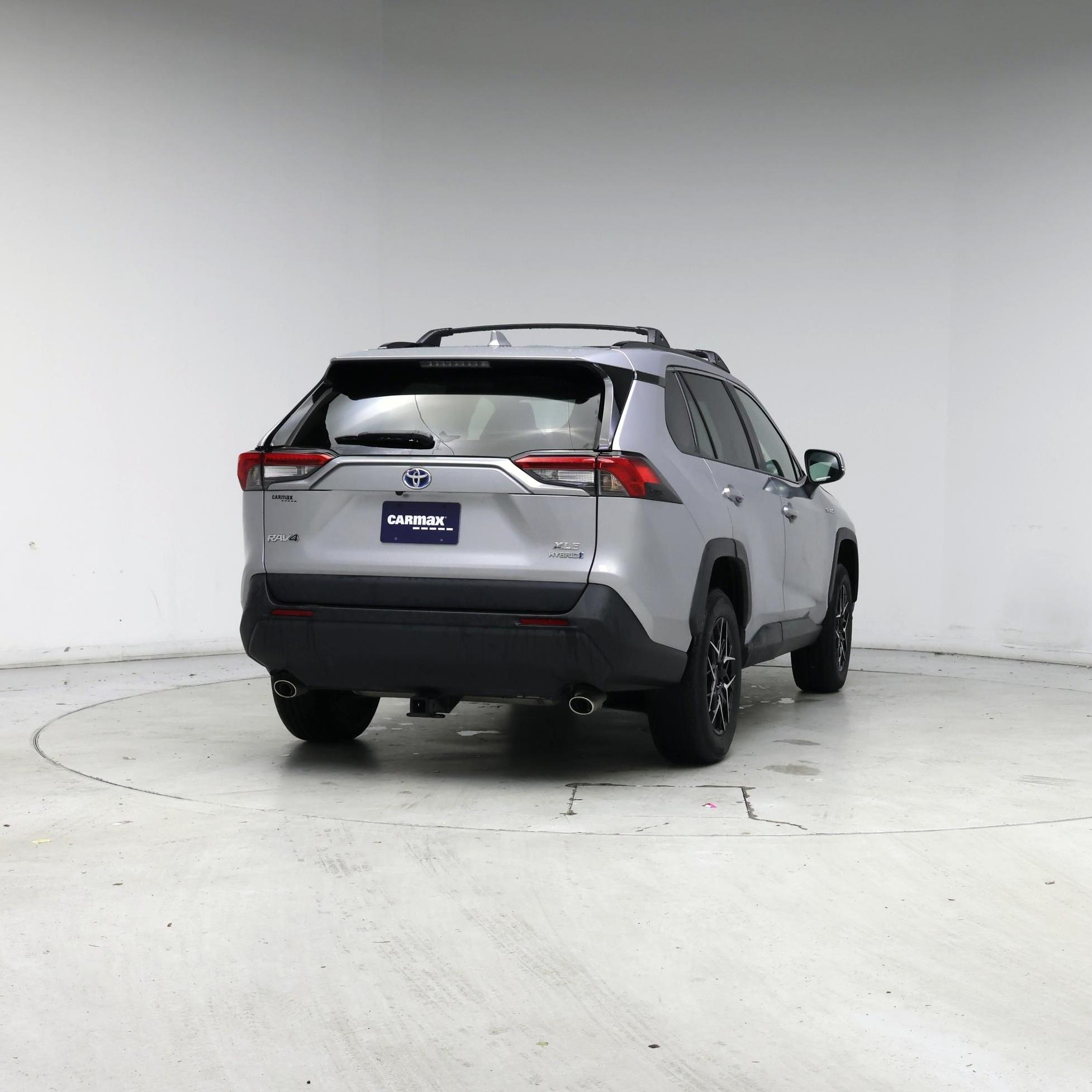 Thumbnail: 2021 Toyota RAV4 - 8