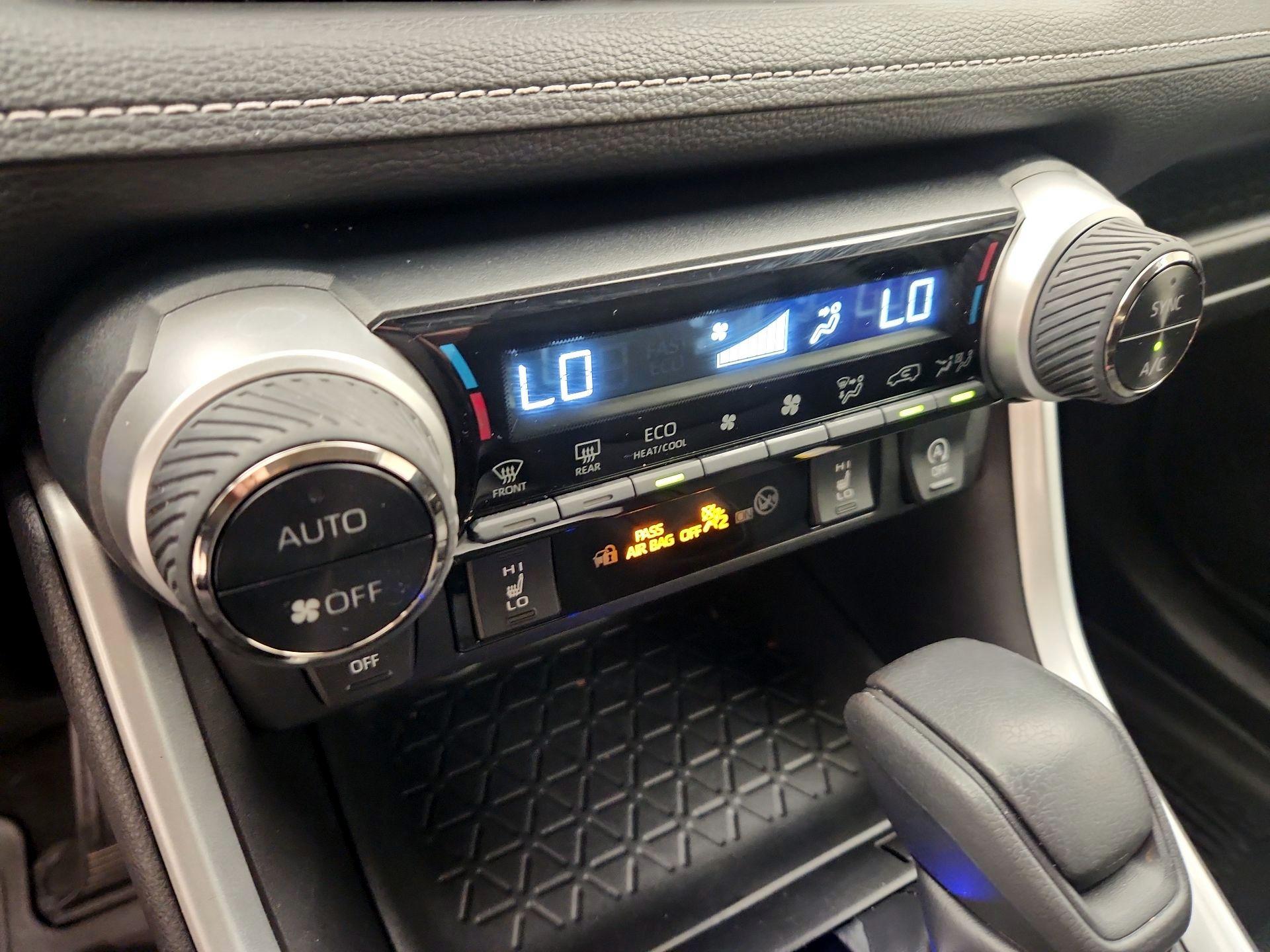 Thumbnail: 2023 Toyota RAV4 - 16