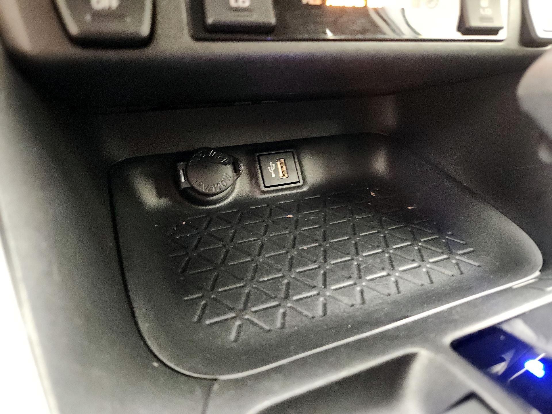 Thumbnail: 2023 Toyota RAV4 - 18