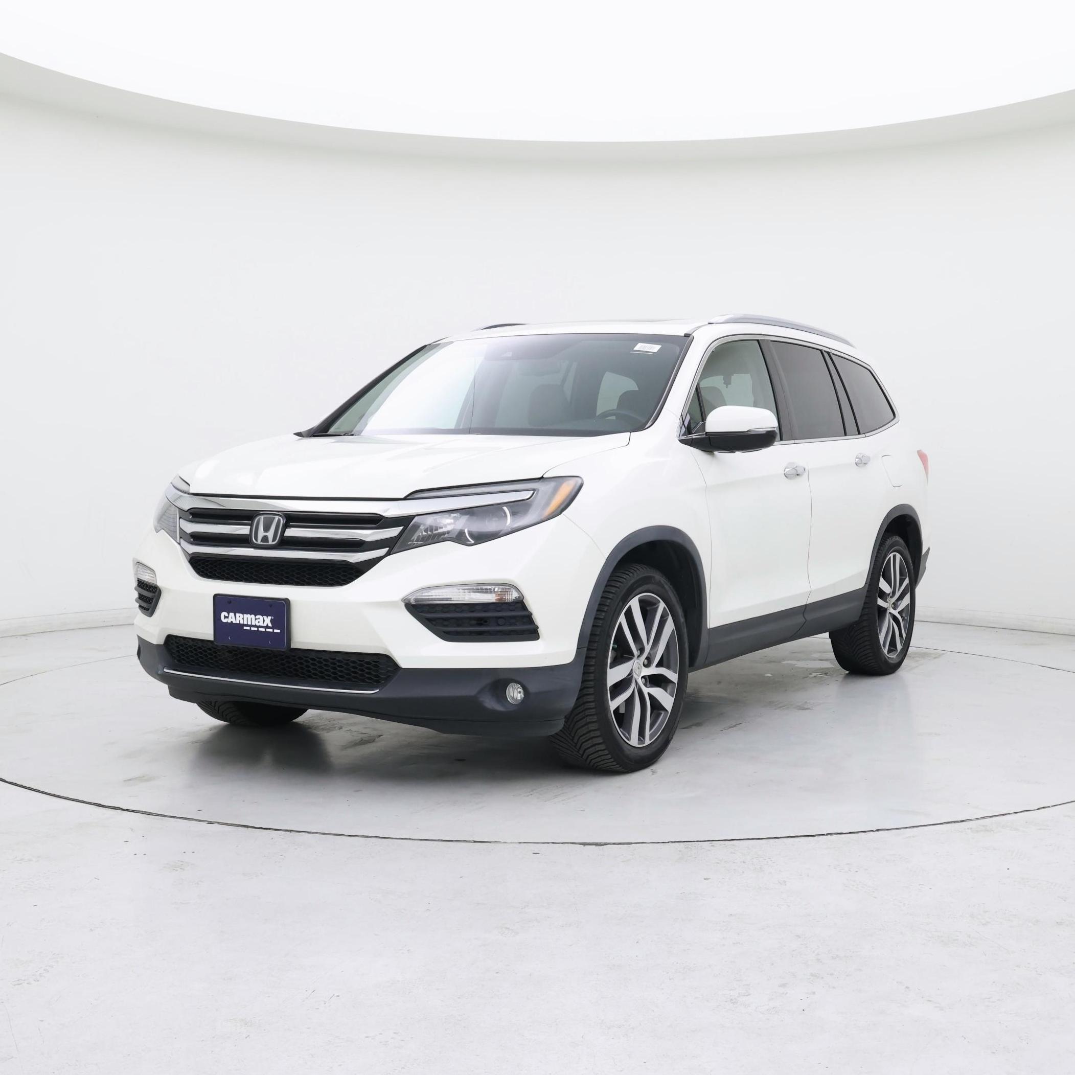 Thumbnail: 2017 Honda Pilot - 4