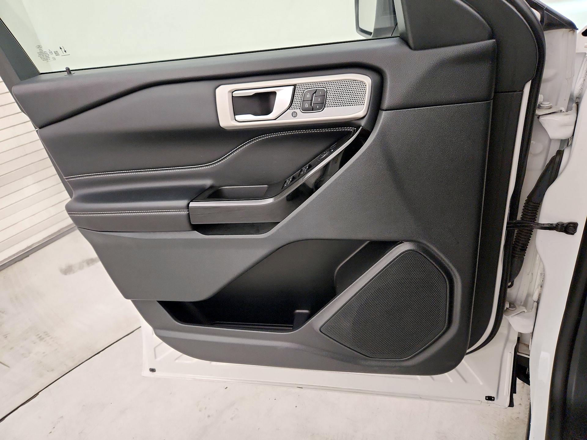 Thumbnail: 2021 Ford Explorer - 12