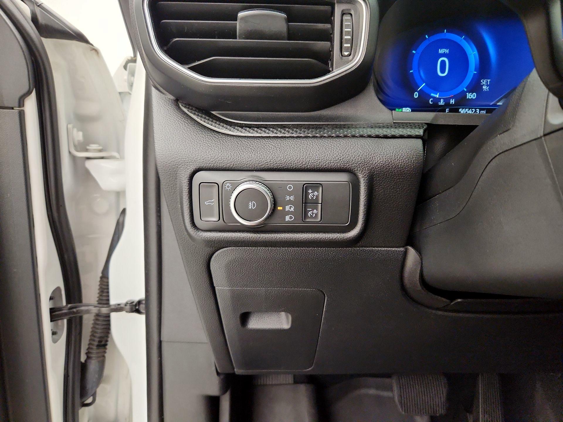 Thumbnail: 2021 Ford Explorer - 13