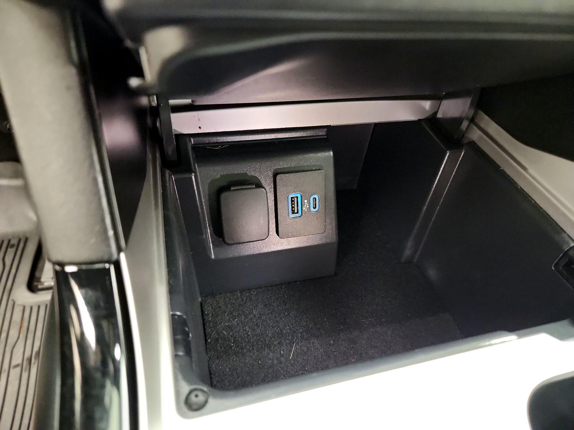 Thumbnail: 2021 Ford Explorer - 19