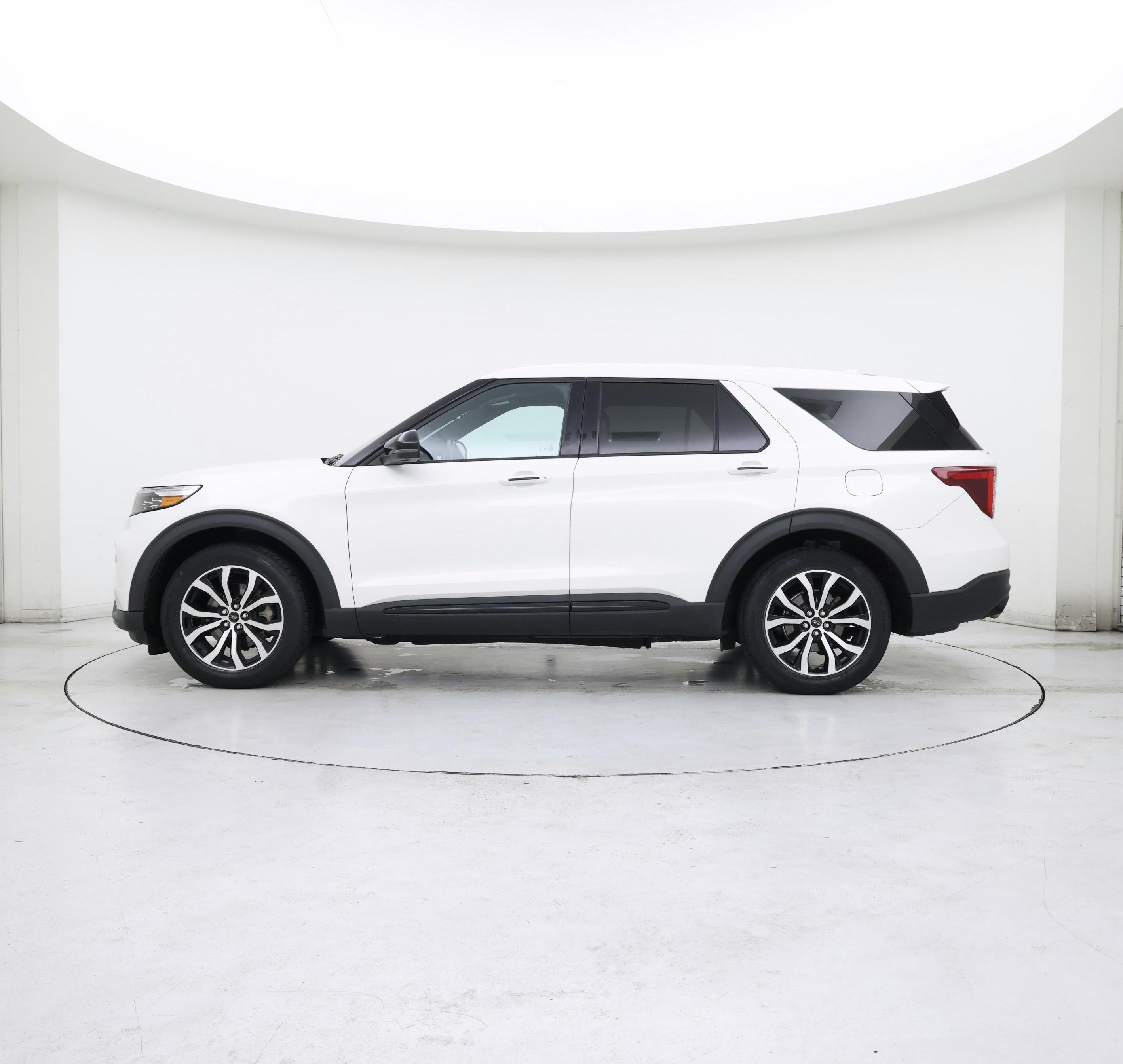 Thumbnail: 2021 Ford Explorer - 3