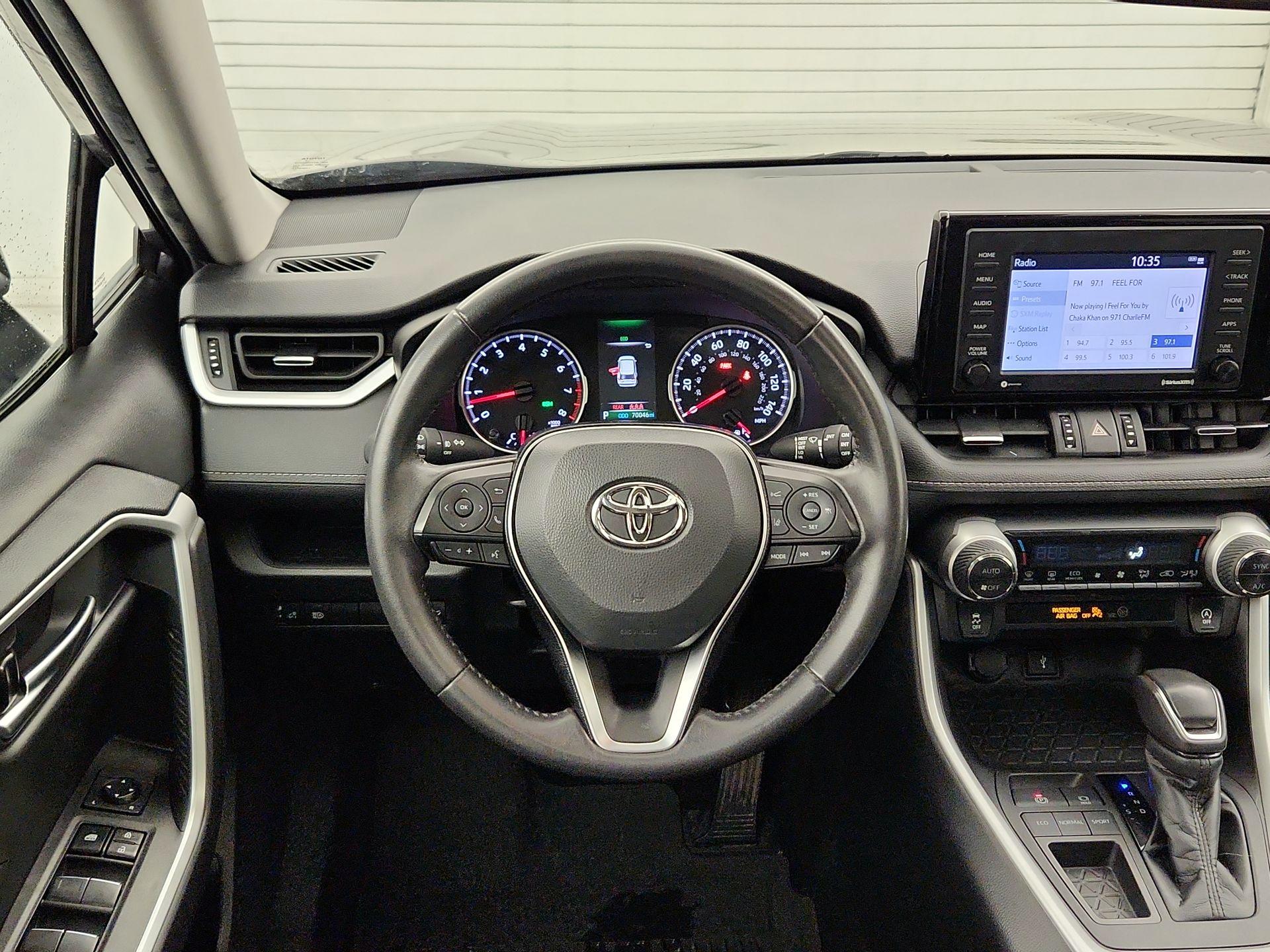 Thumbnail: 2021 Toyota RAV4 - 10