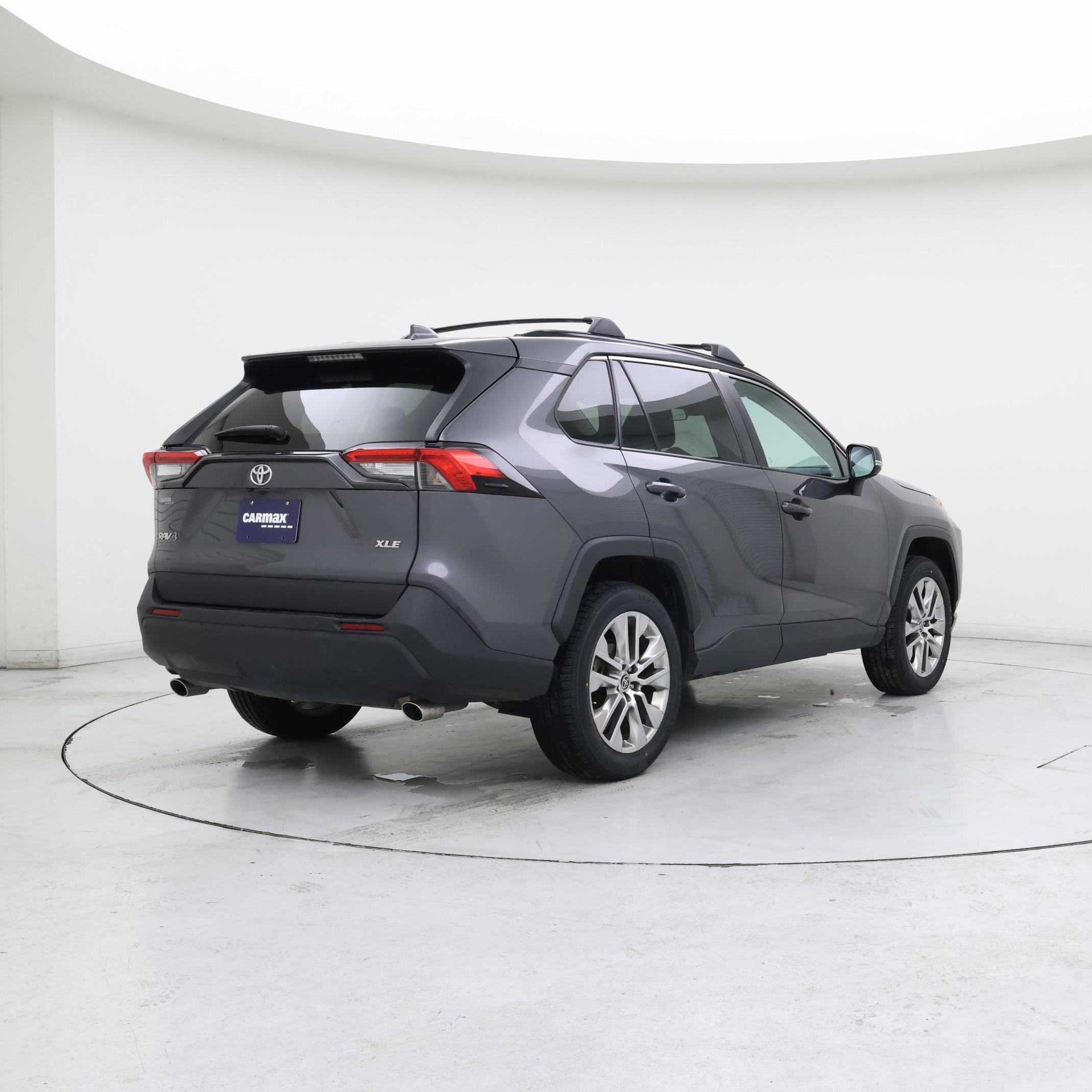 Thumbnail: 2021 Toyota RAV4 - 8