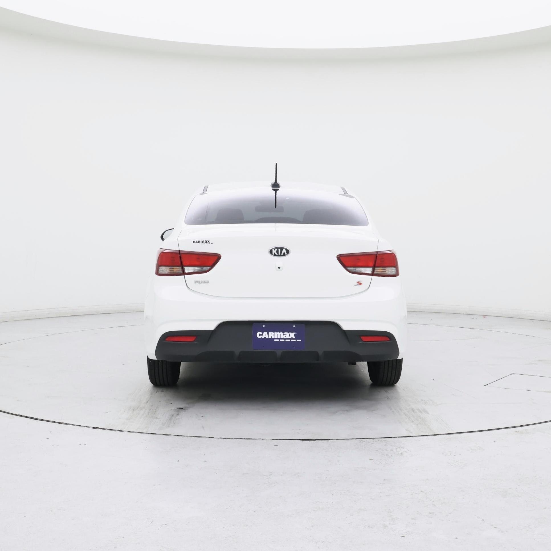 Thumbnail: 2020 Kia Rio - 6