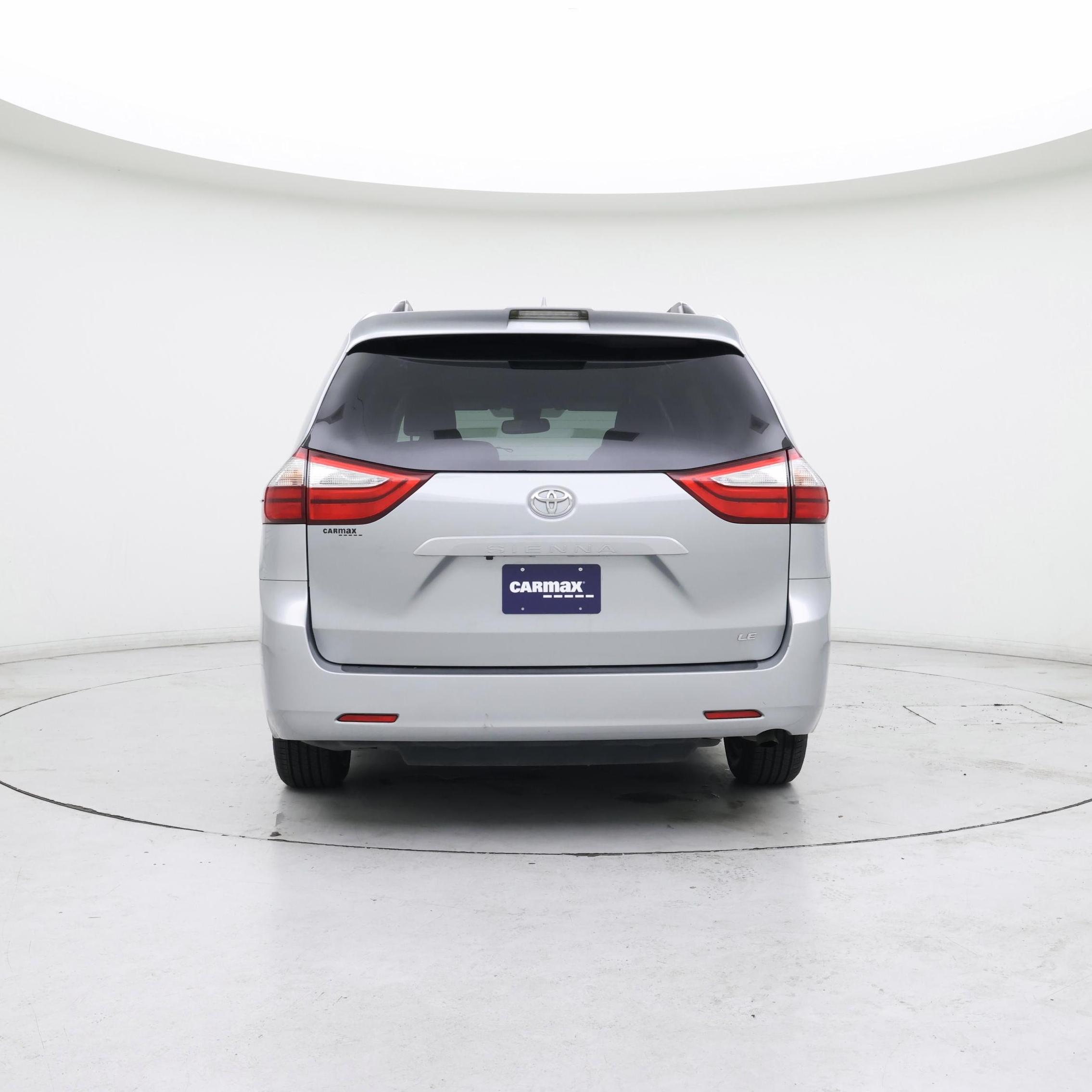 Thumbnail: 2019 Toyota Sienna - 6