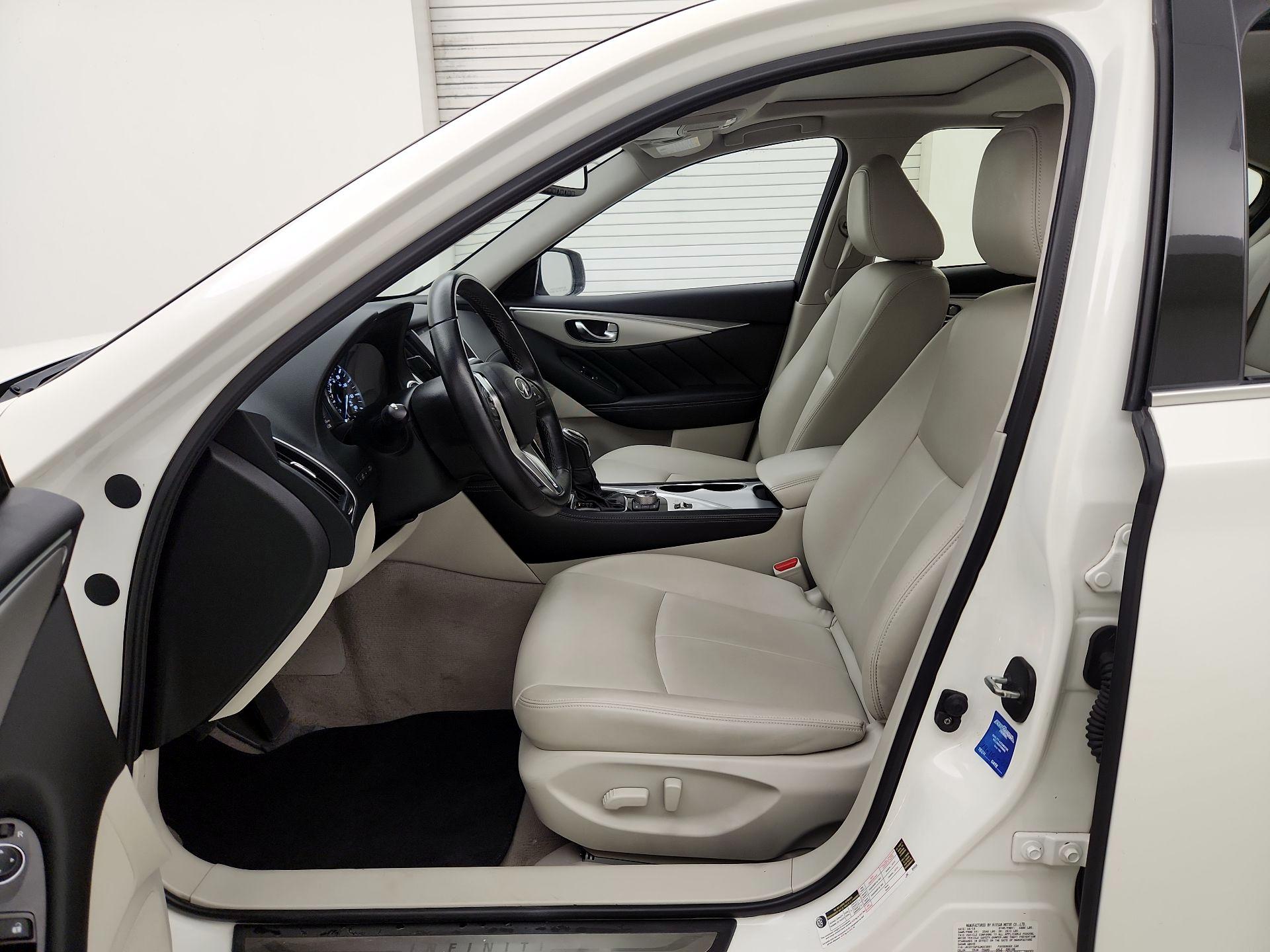 Thumbnail: 2020 INFINITI Q50 - 11