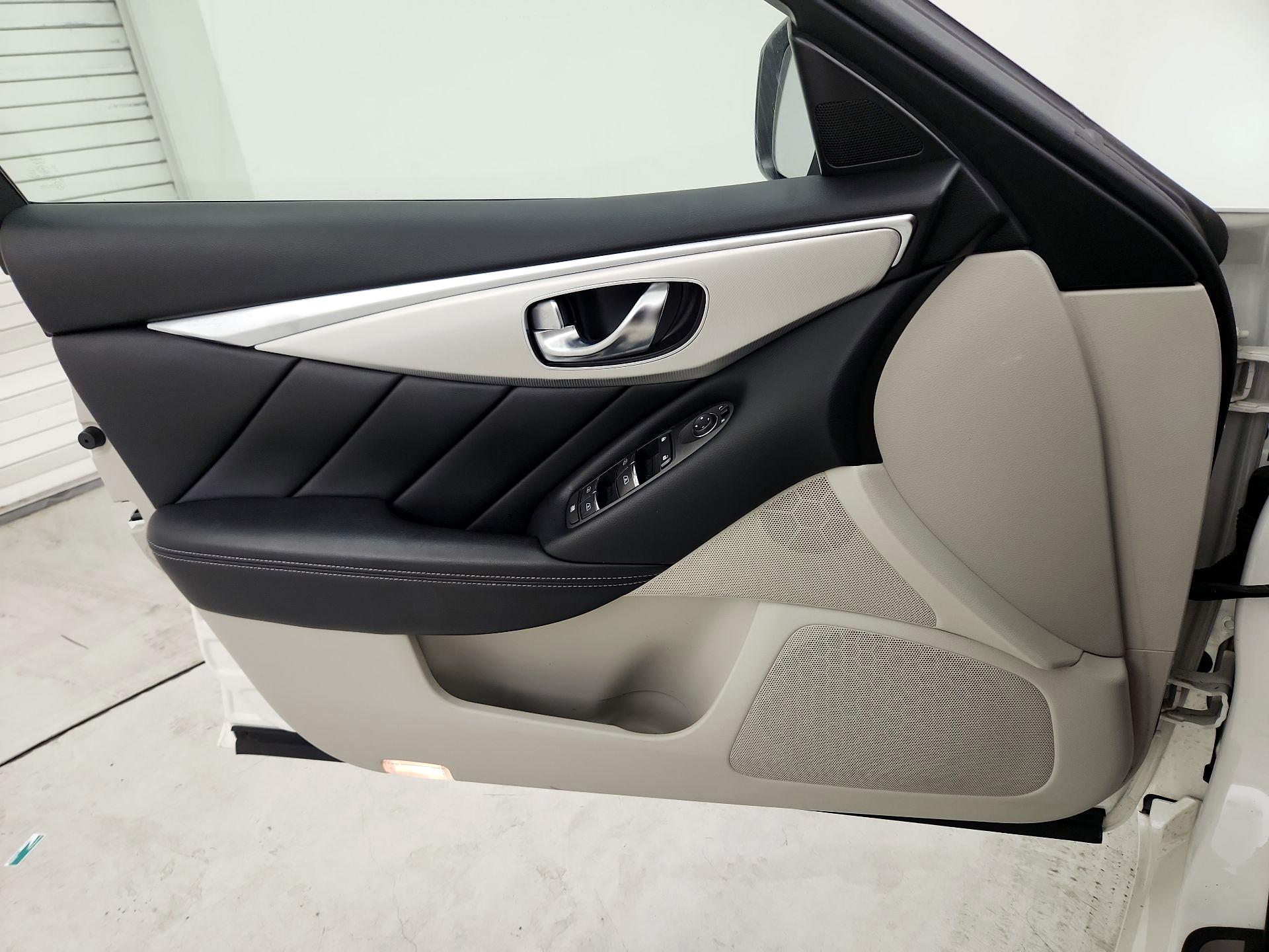 Thumbnail: 2020 INFINITI Q50 - 12