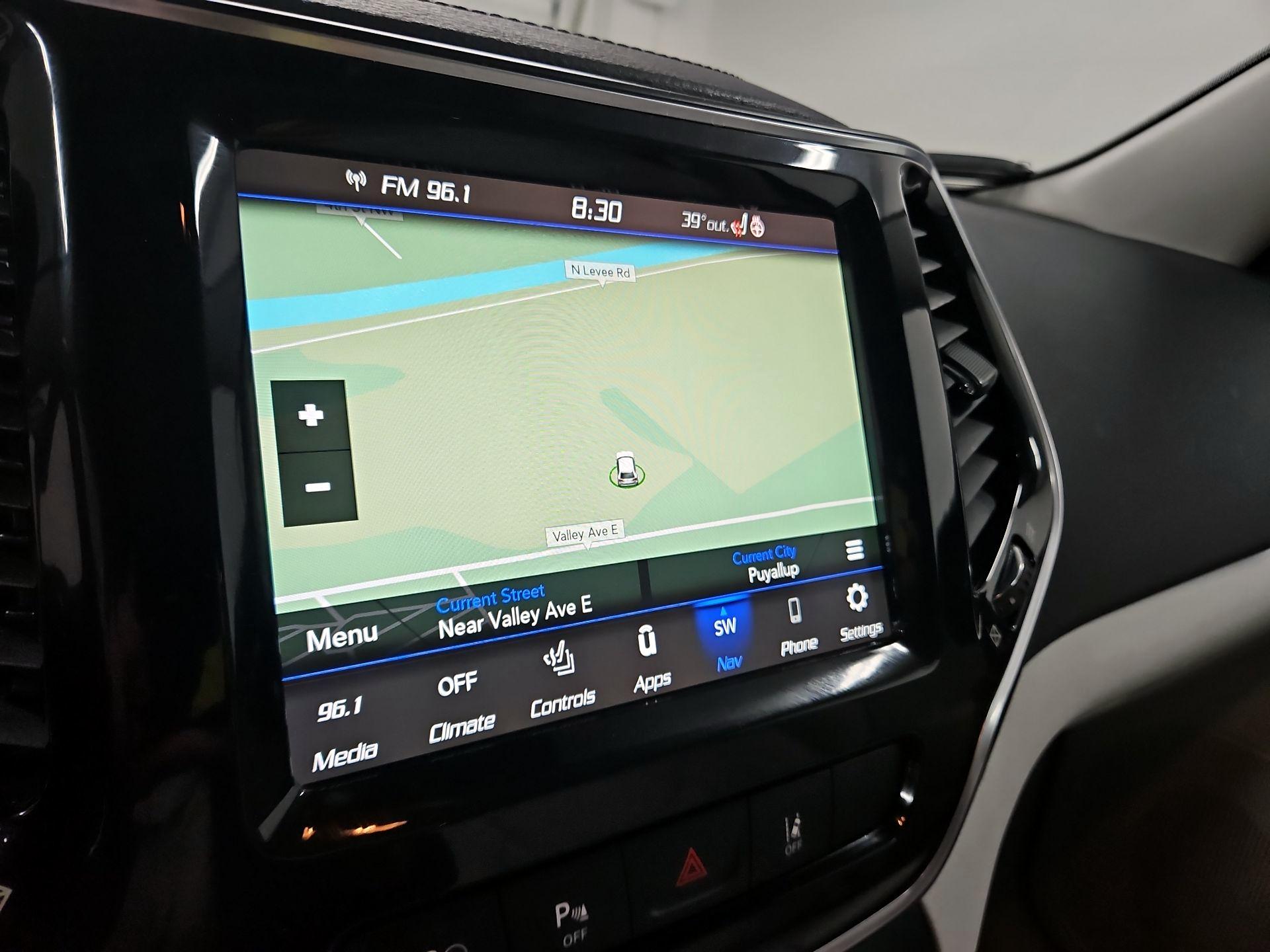 Thumbnail: 2021 Jeep Cherokee - 14