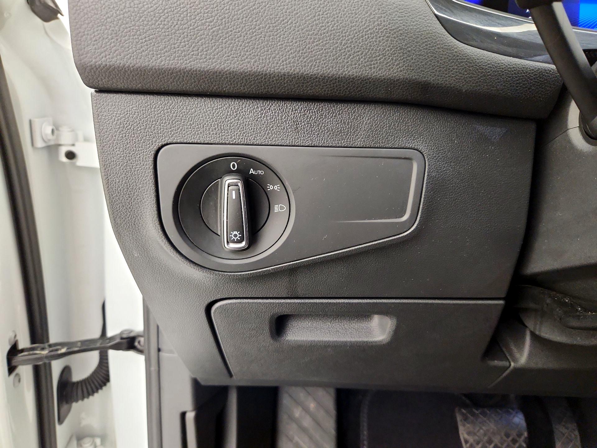 Thumbnail: 2024 Volkswagen Tiguan - 13