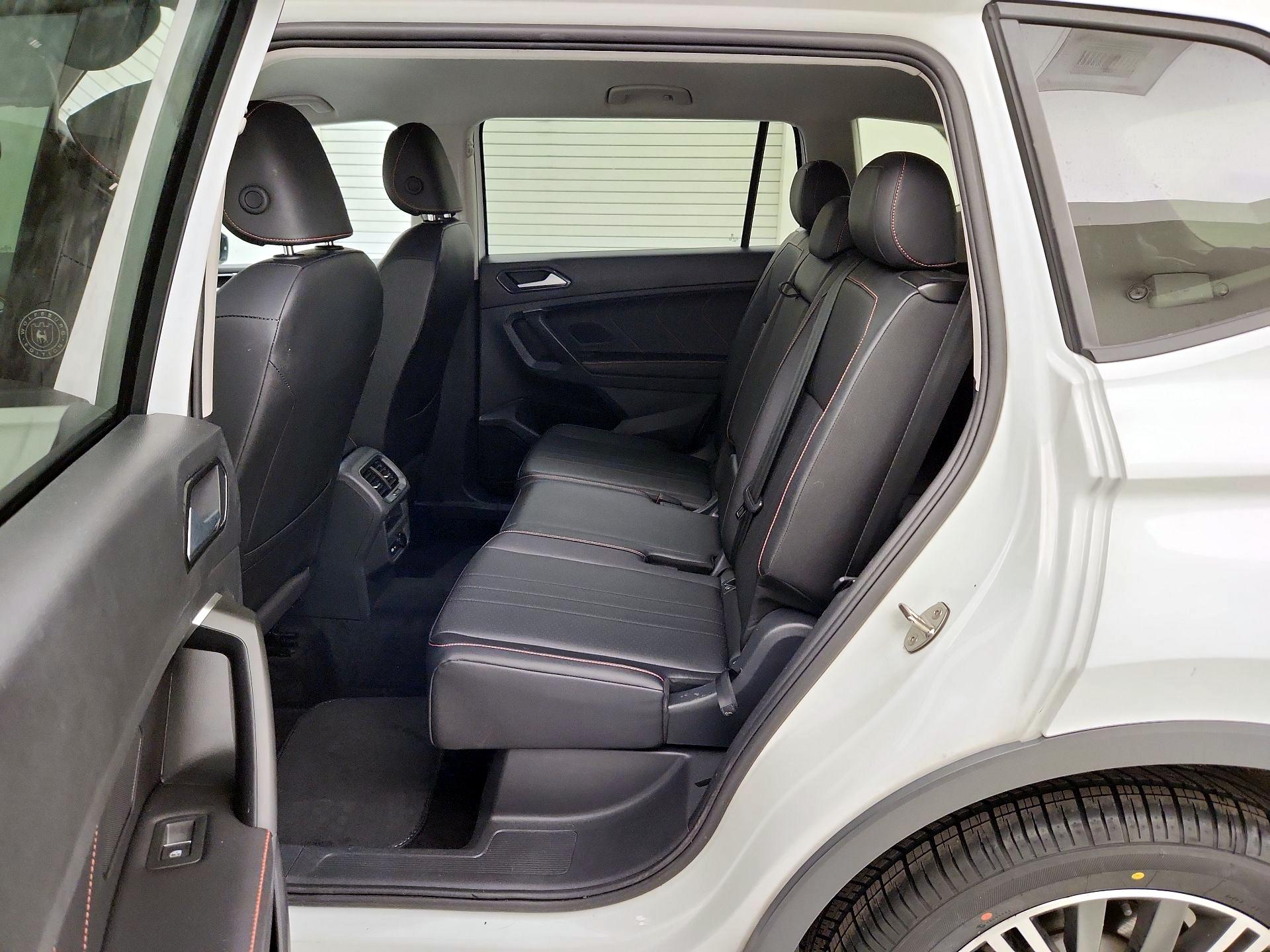 Thumbnail: 2024 Volkswagen Tiguan - 19