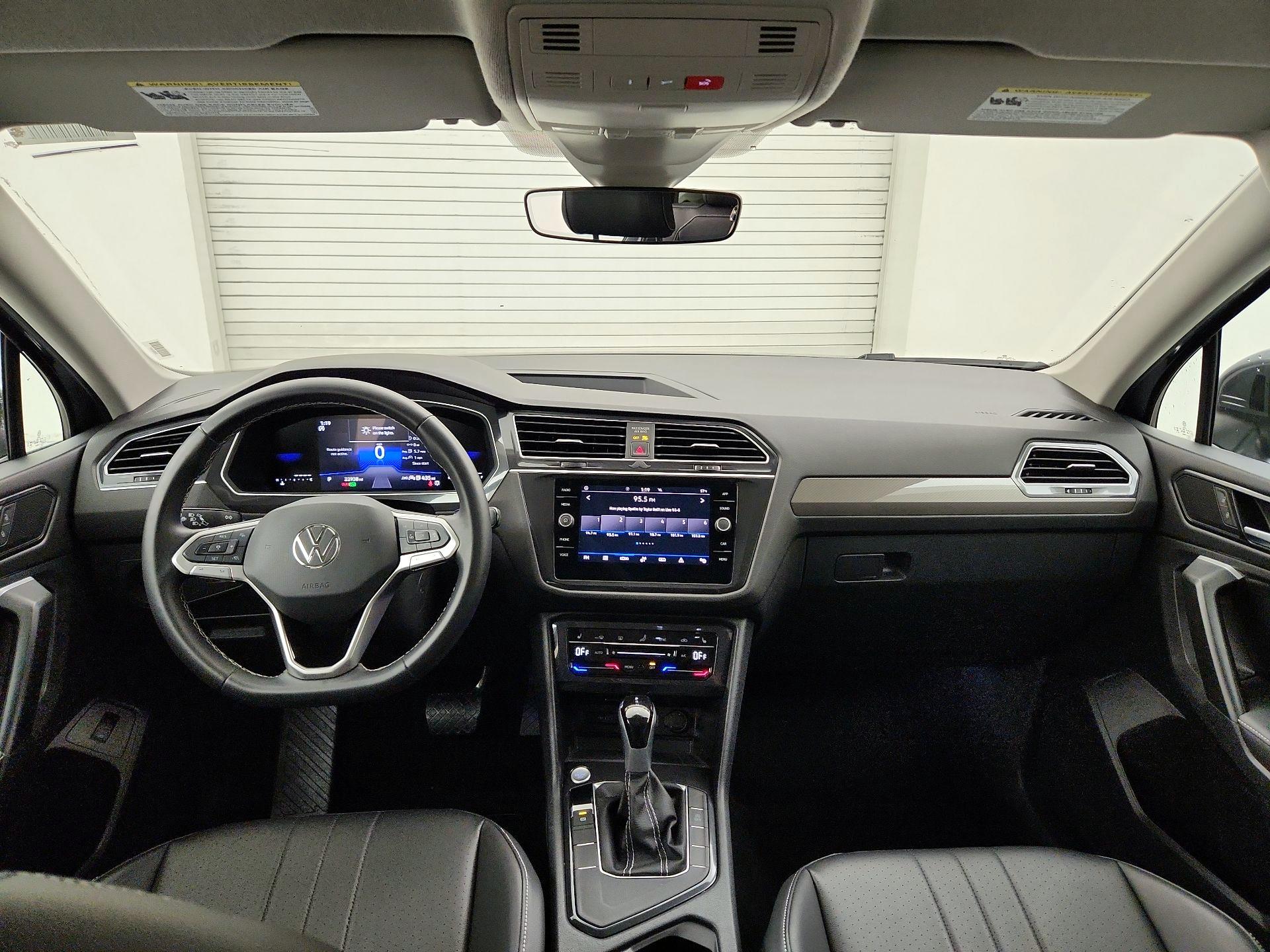 Thumbnail: 2024 Volkswagen Tiguan - 9