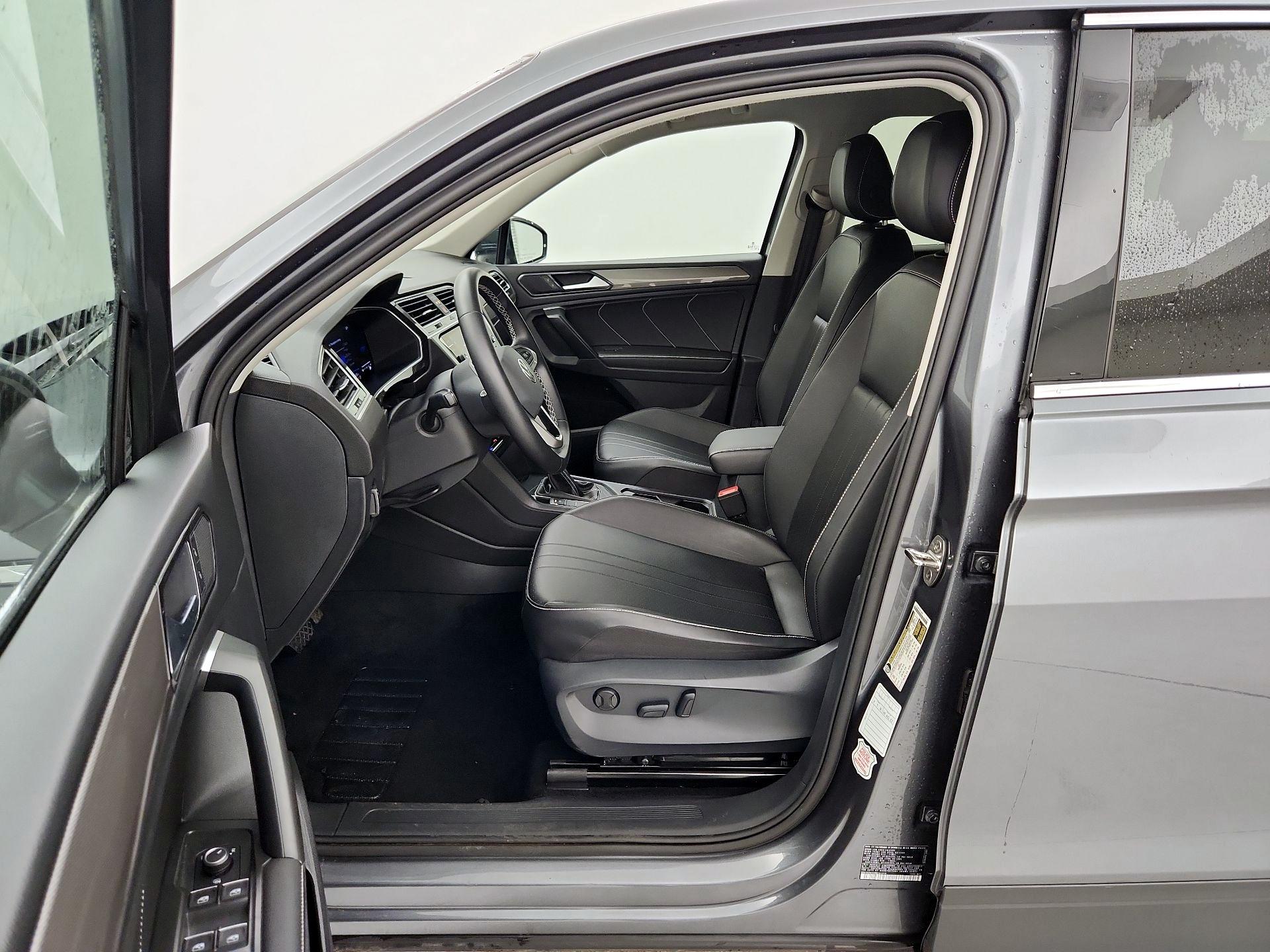 Thumbnail: 2024 Volkswagen Tiguan - 11