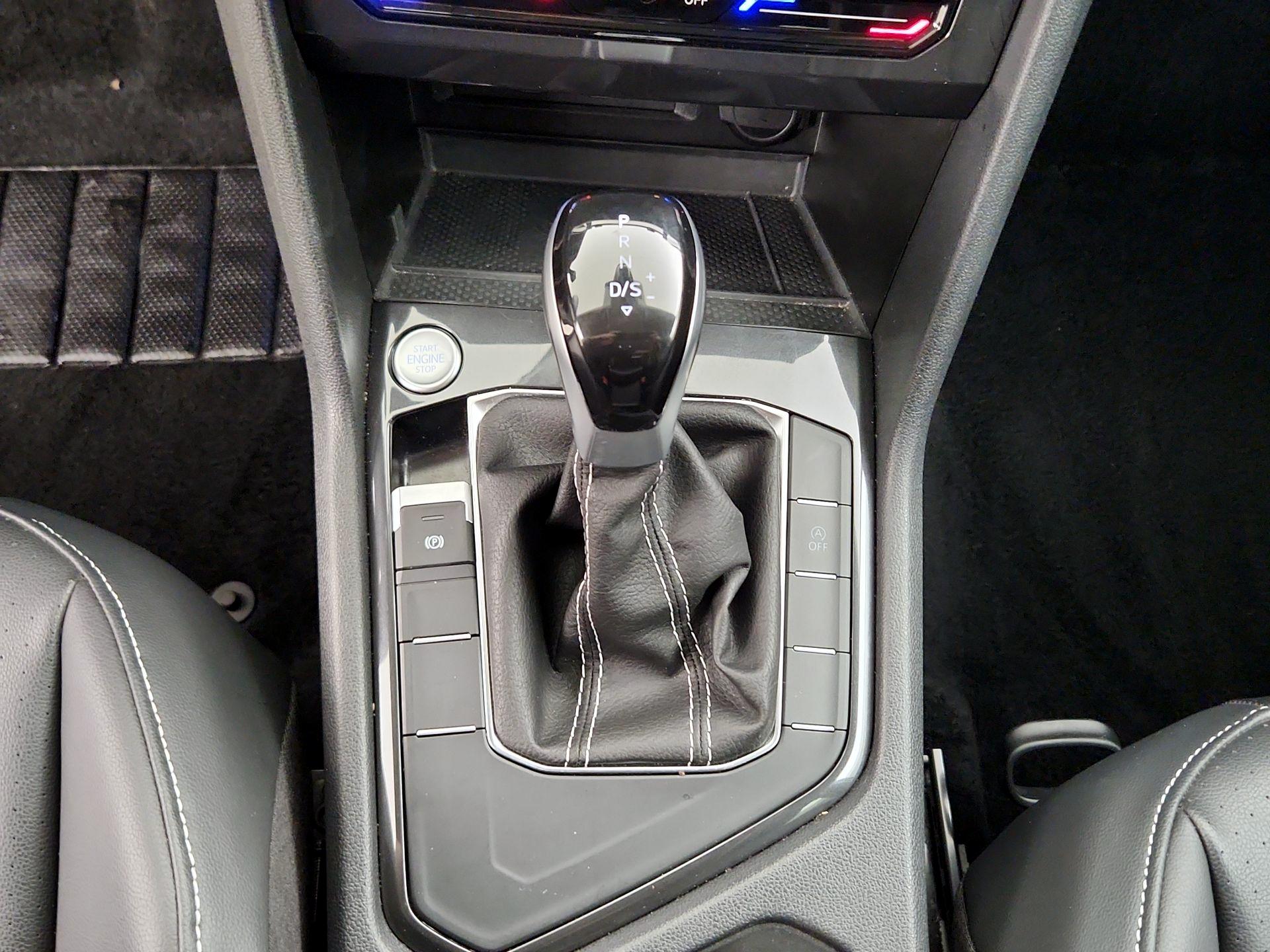 Thumbnail: 2024 Volkswagen Tiguan - 17