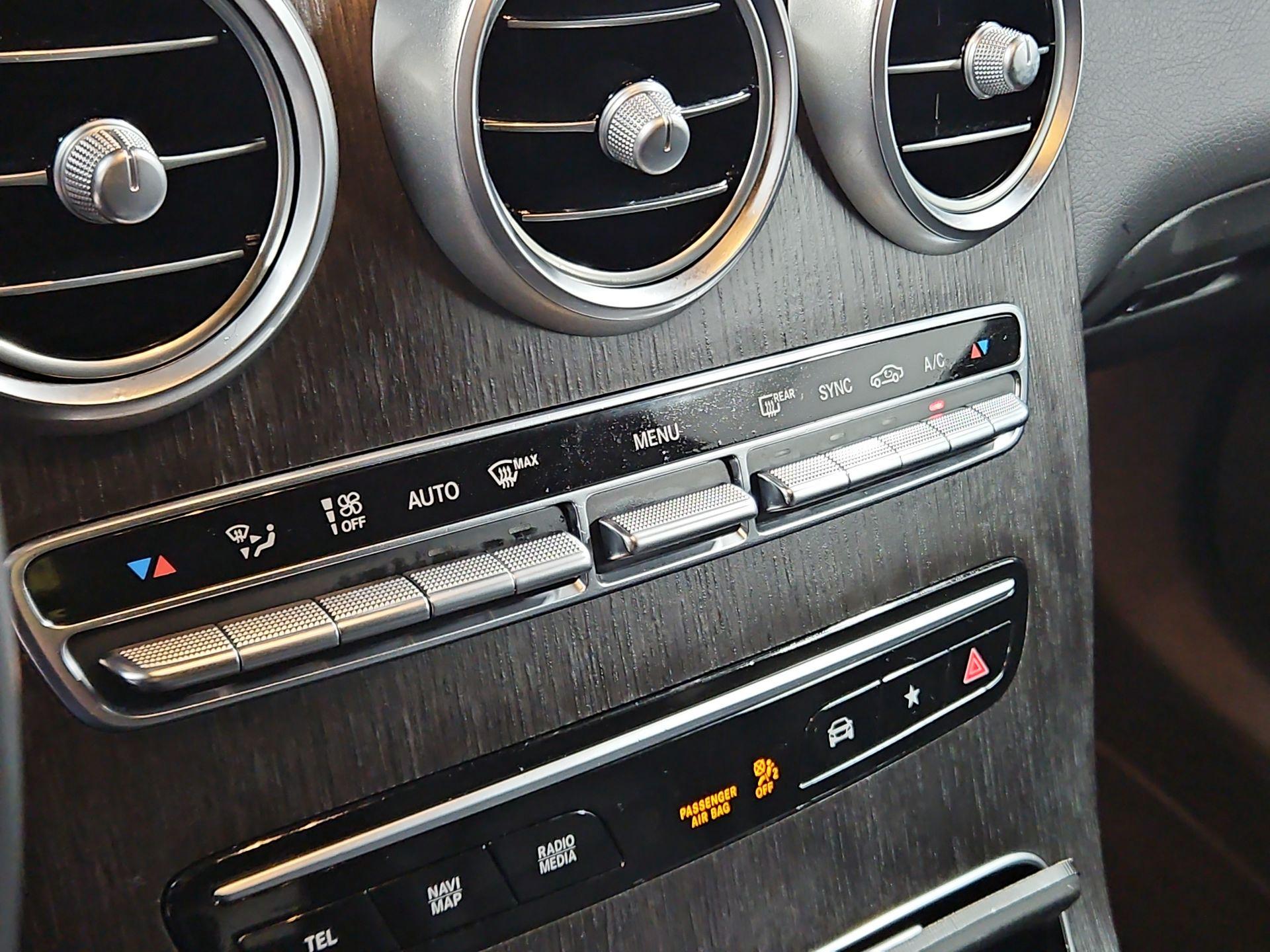 Thumbnail: 2022 Mercedes-Benz GLC - 16