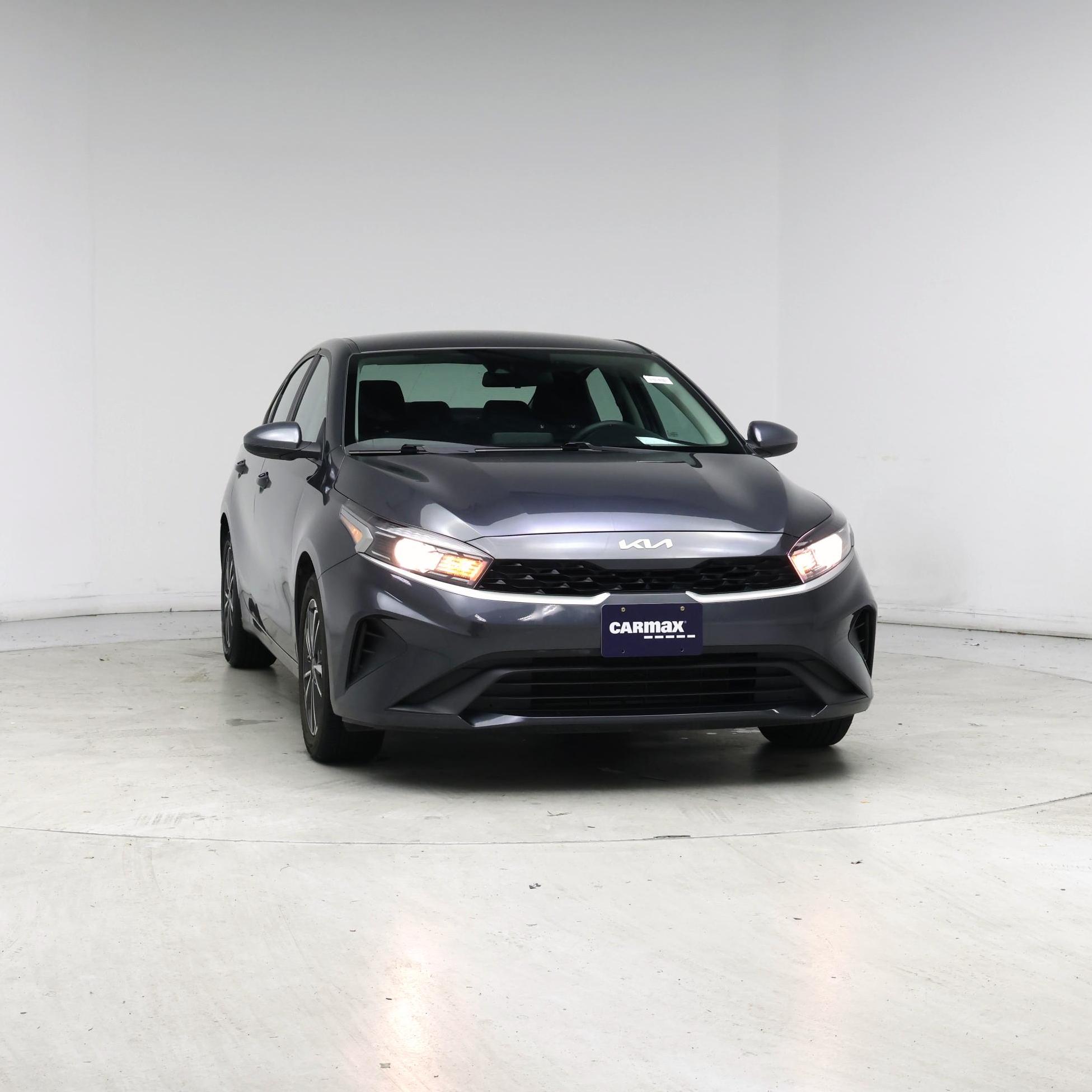 Thumbnail: 2023 Kia Forte - 5