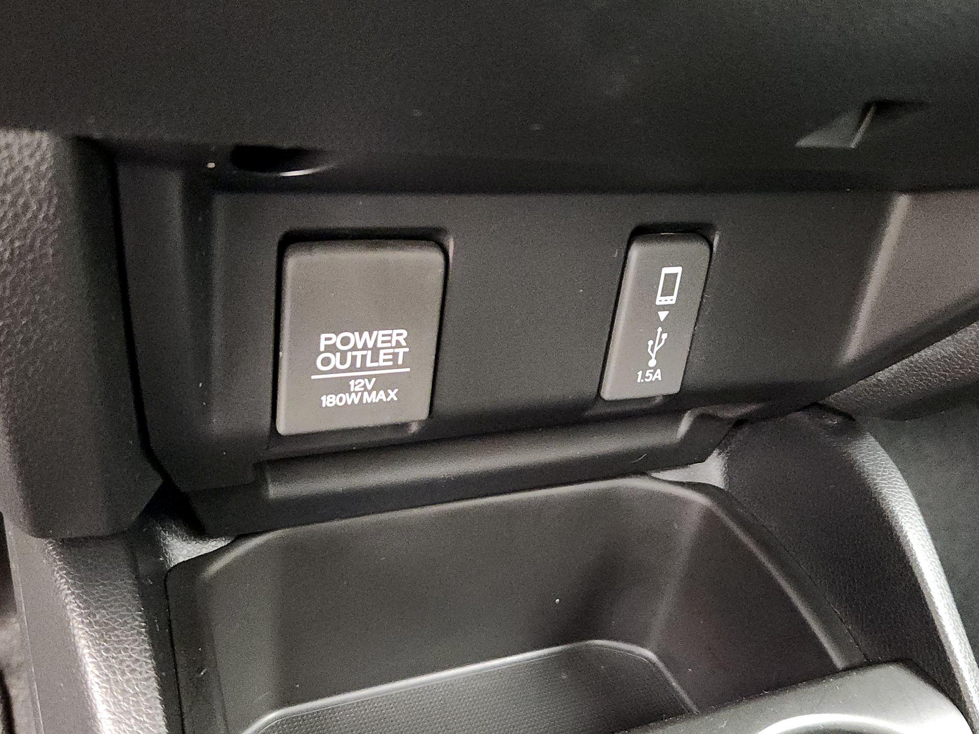 Thumbnail: 2018 Honda Fit - 18