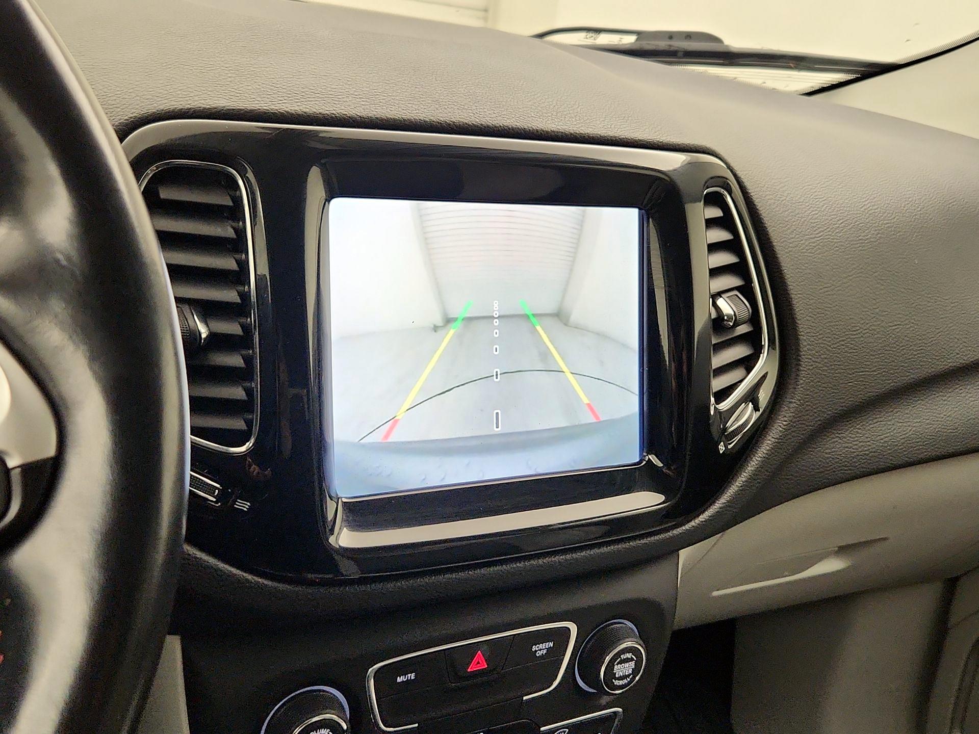 Thumbnail: 2020 Jeep Compass - 14