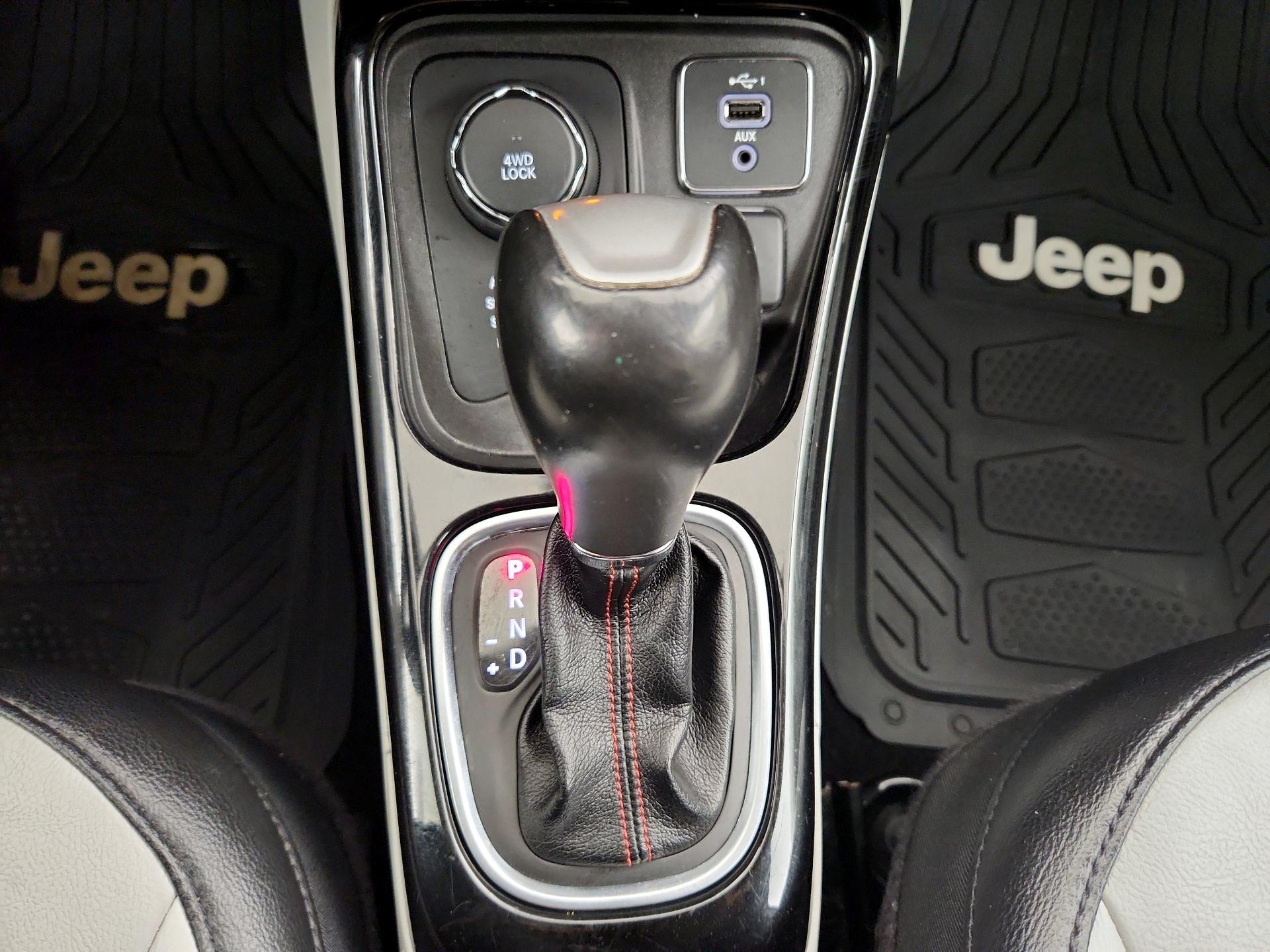 Thumbnail: 2020 Jeep Compass - 17