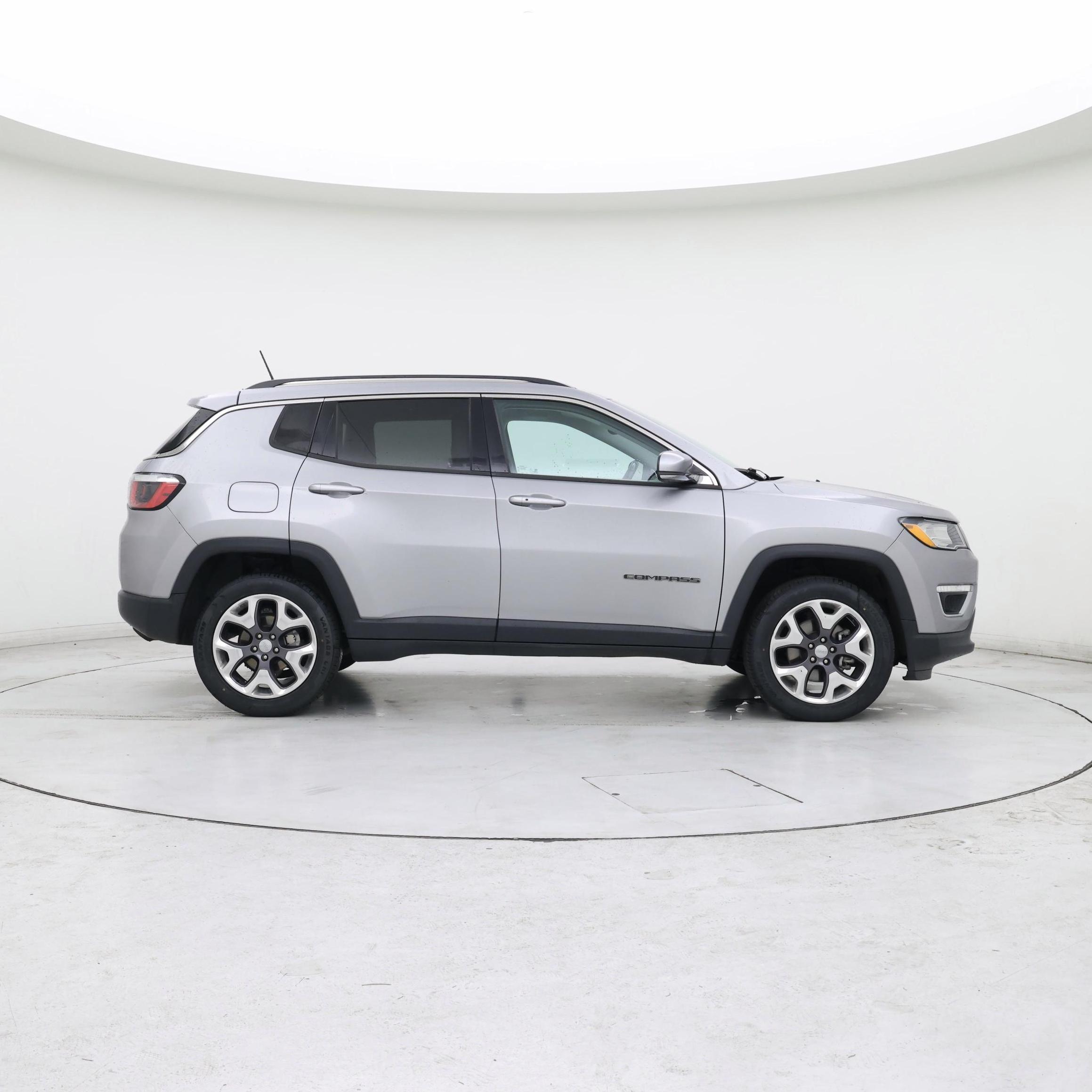 Thumbnail: 2020 Jeep Compass - 7
