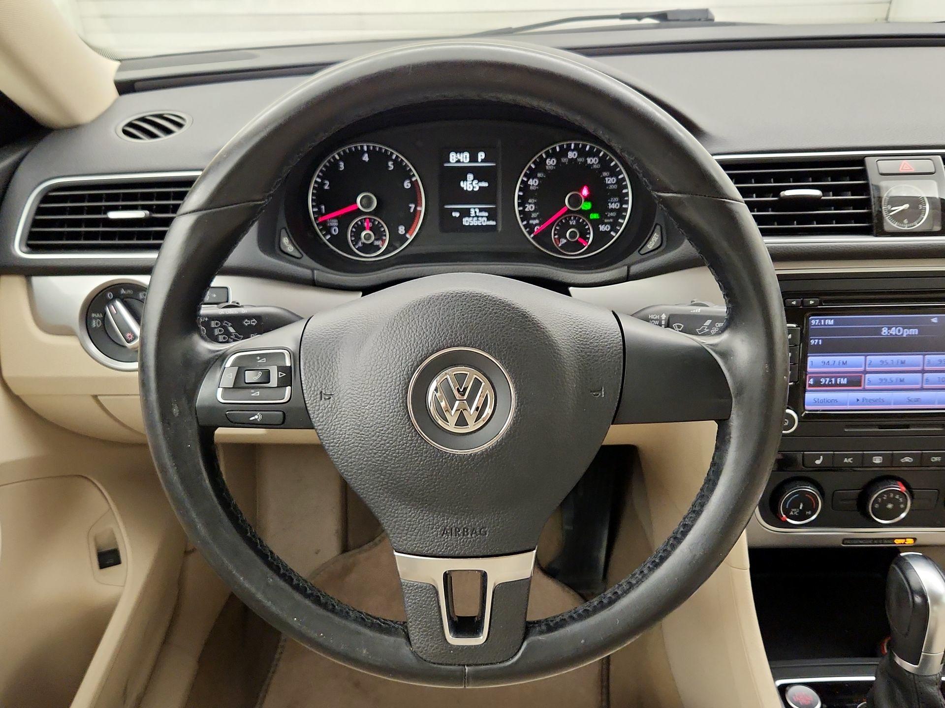 Thumbnail: 2015 Volkswagen Passat - 10