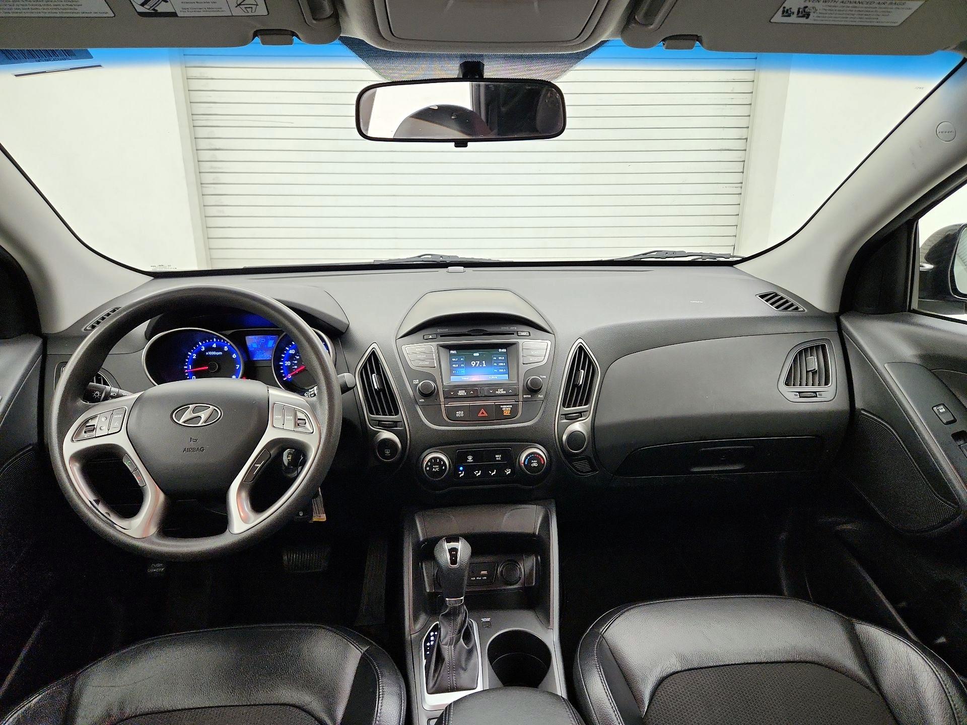 Thumbnail: 2015 Hyundai Tucson - 9