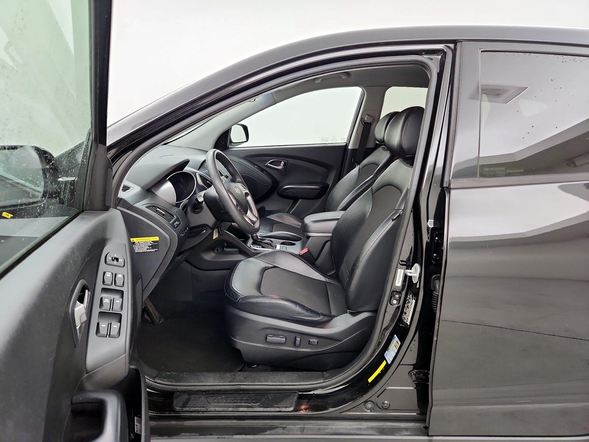 Thumbnail: 2015 Hyundai Tucson - 11