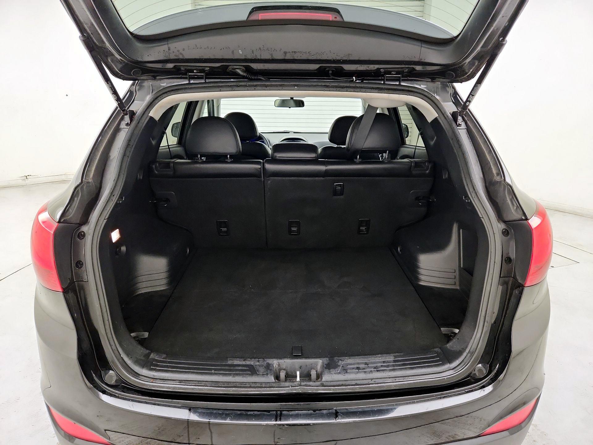 Thumbnail: 2015 Hyundai Tucson - 20