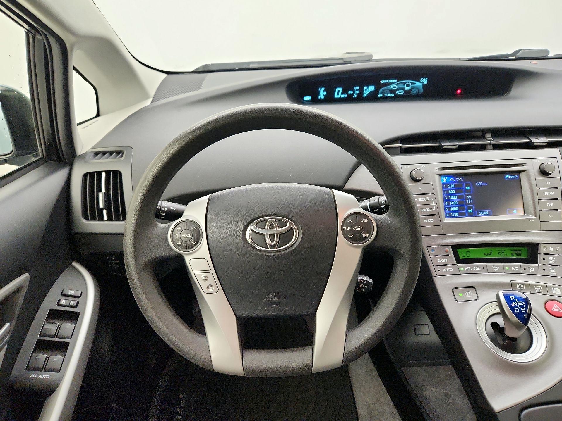 Thumbnail: 2015 Toyota Prius - 10