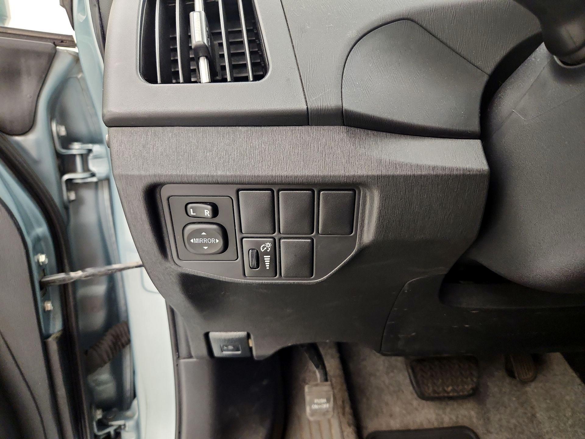 Thumbnail: 2015 Toyota Prius - 13