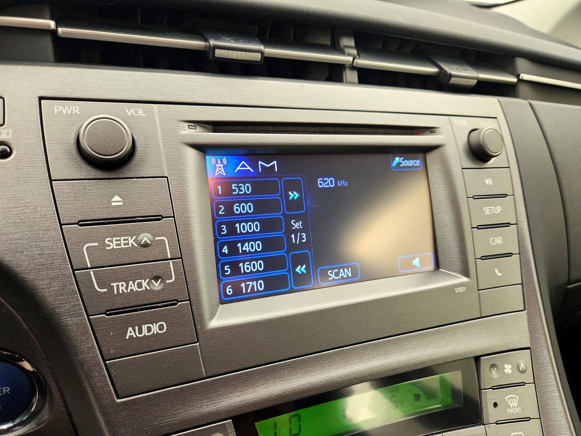 Thumbnail: 2015 Toyota Prius - 15