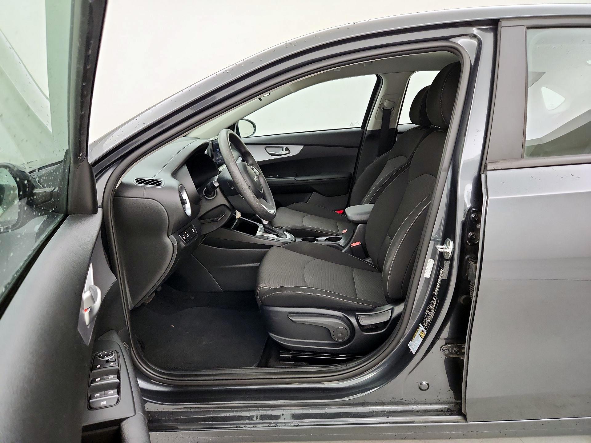 Thumbnail: 2023 Kia Forte - 11