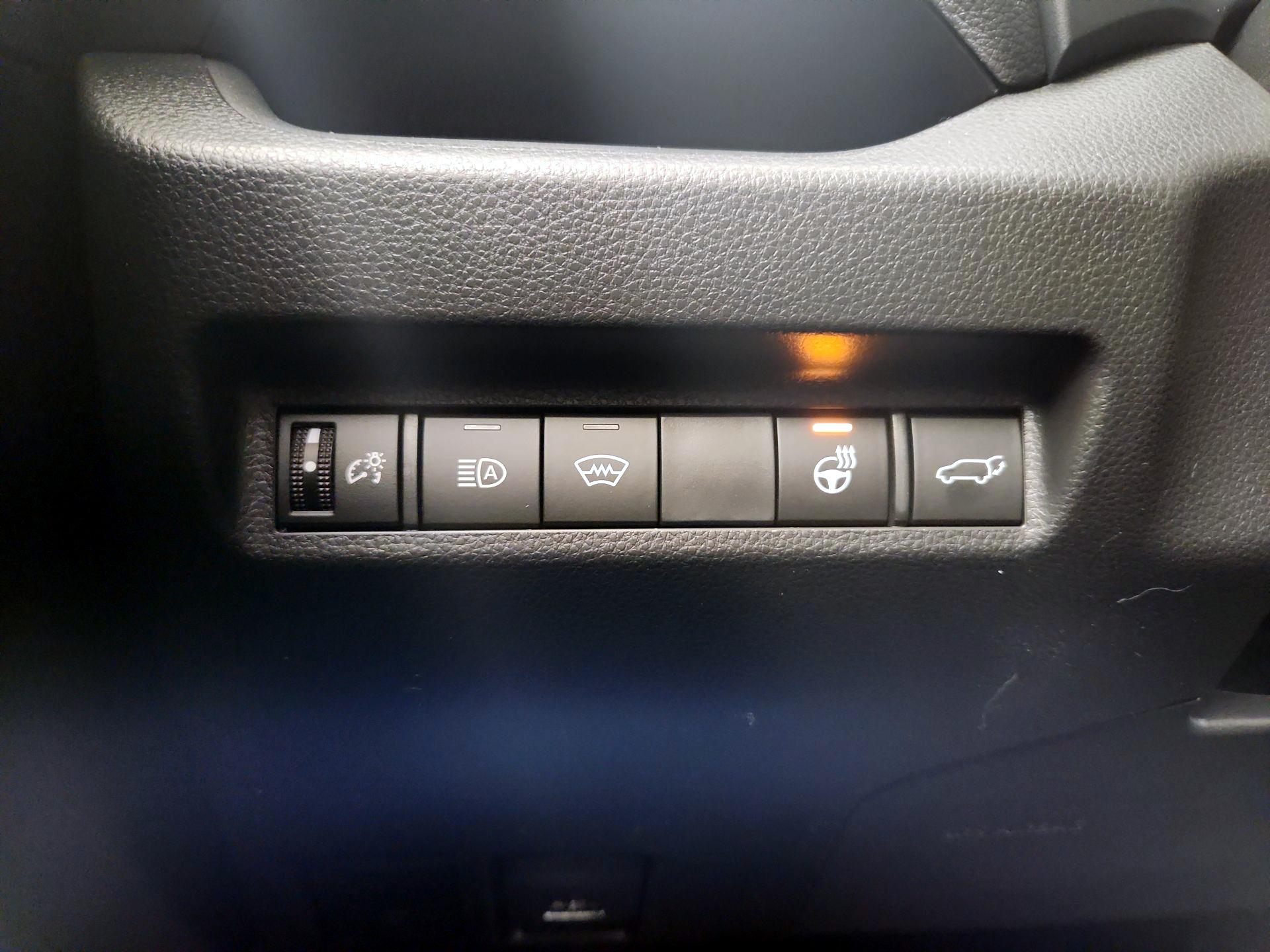 Thumbnail: 2025 Toyota RAV4 - 13