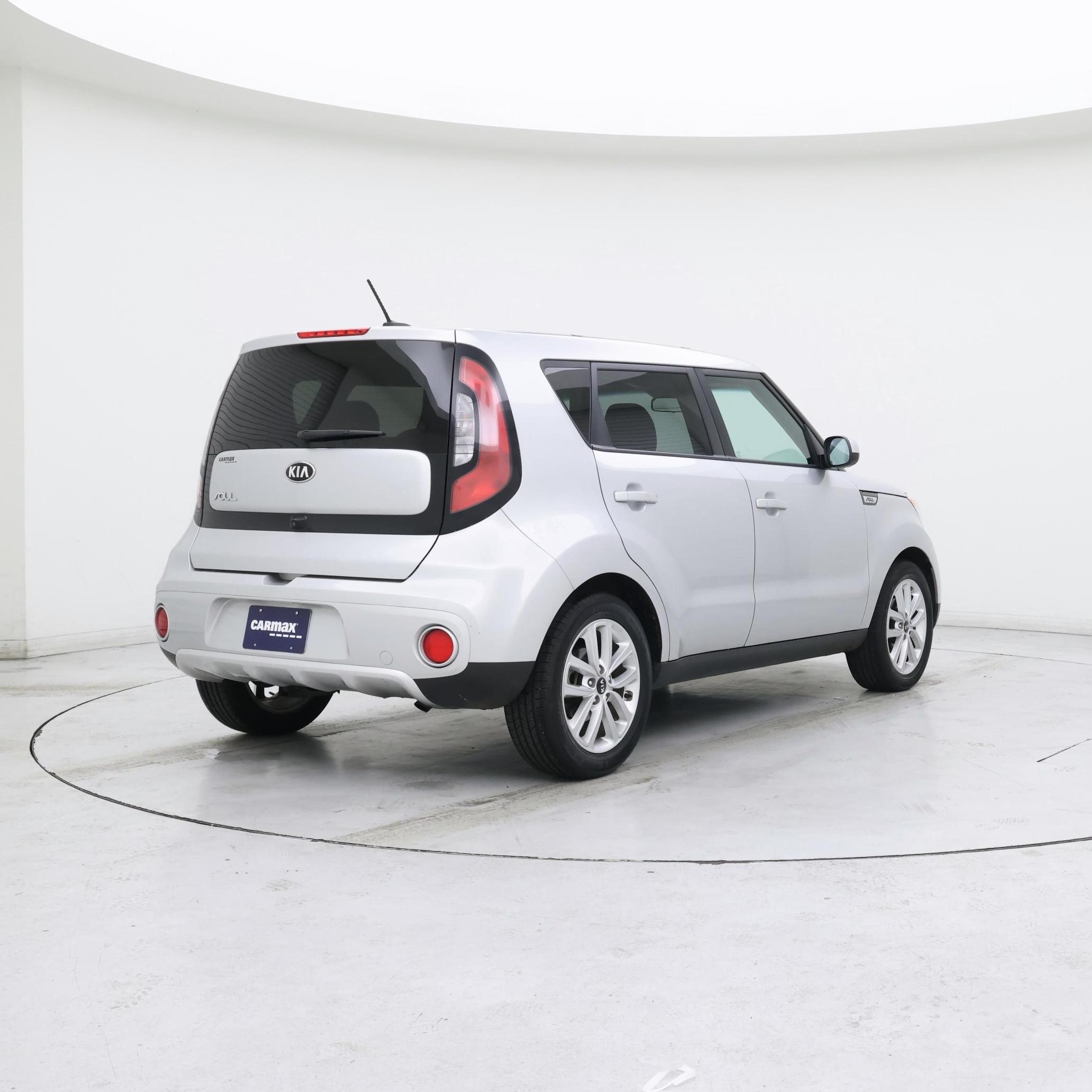 Thumbnail: 2017 Kia Soul - 8