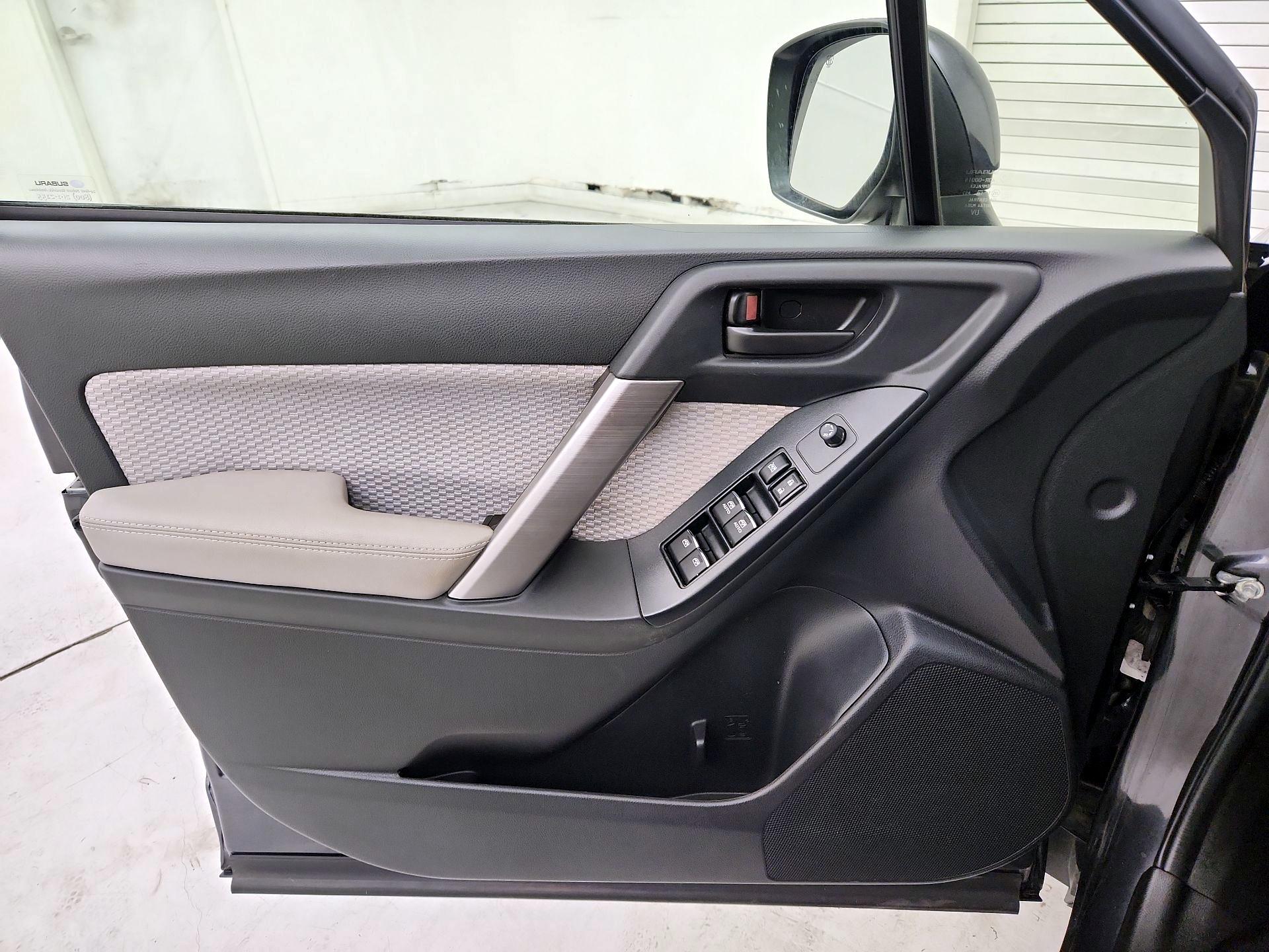 Thumbnail: 2017 Subaru Forester - 12